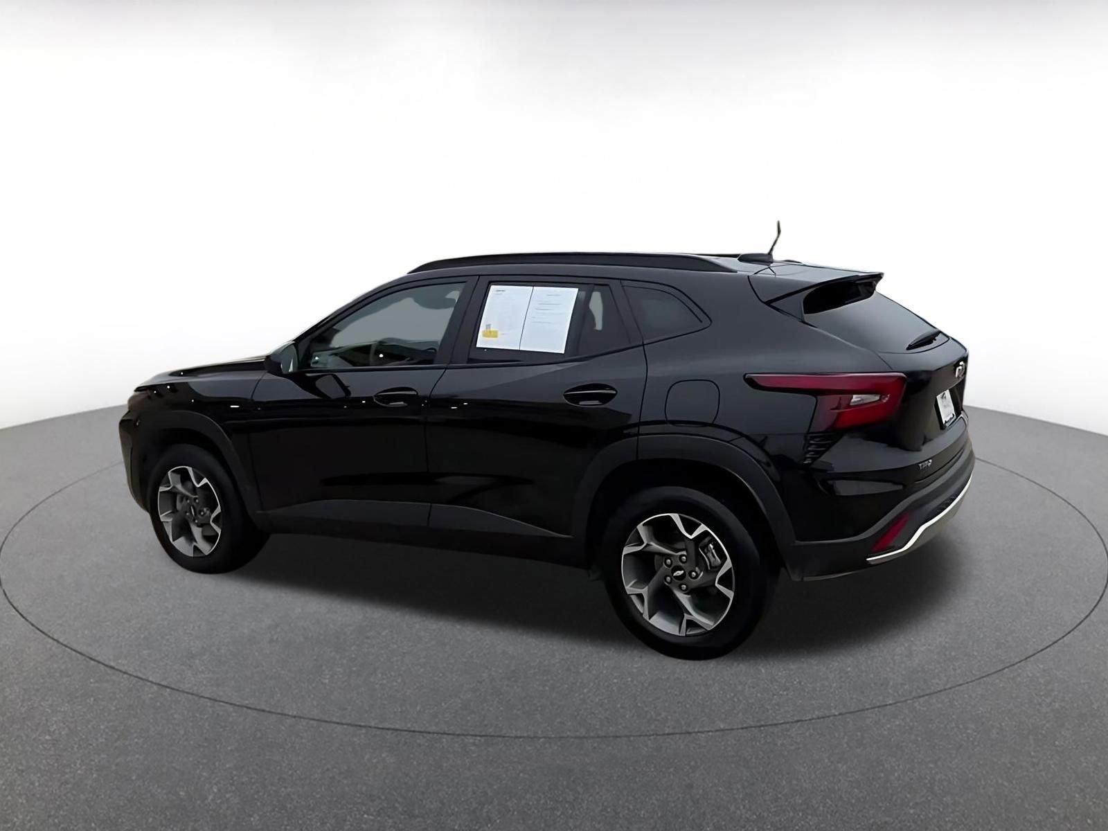 Thumbnail: 2025 Chevrolet Trax - 10