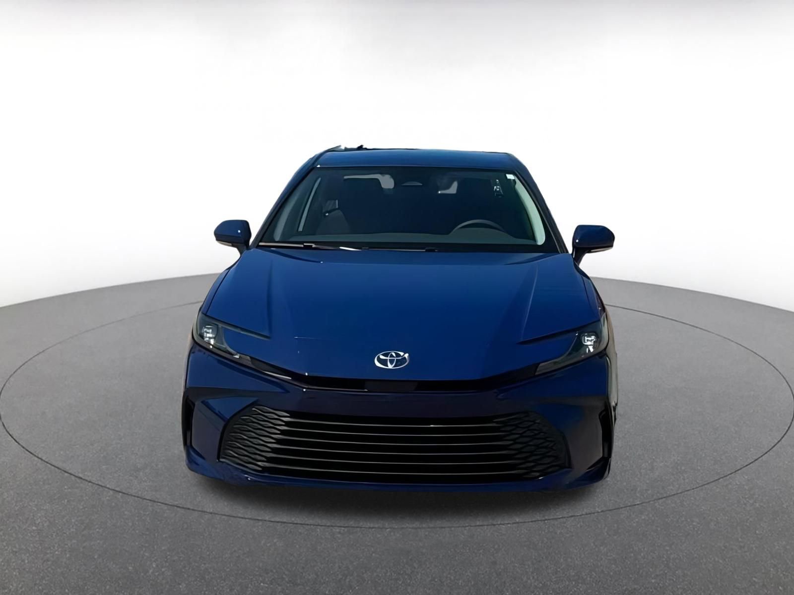 2025 Toyota Camry LE 4