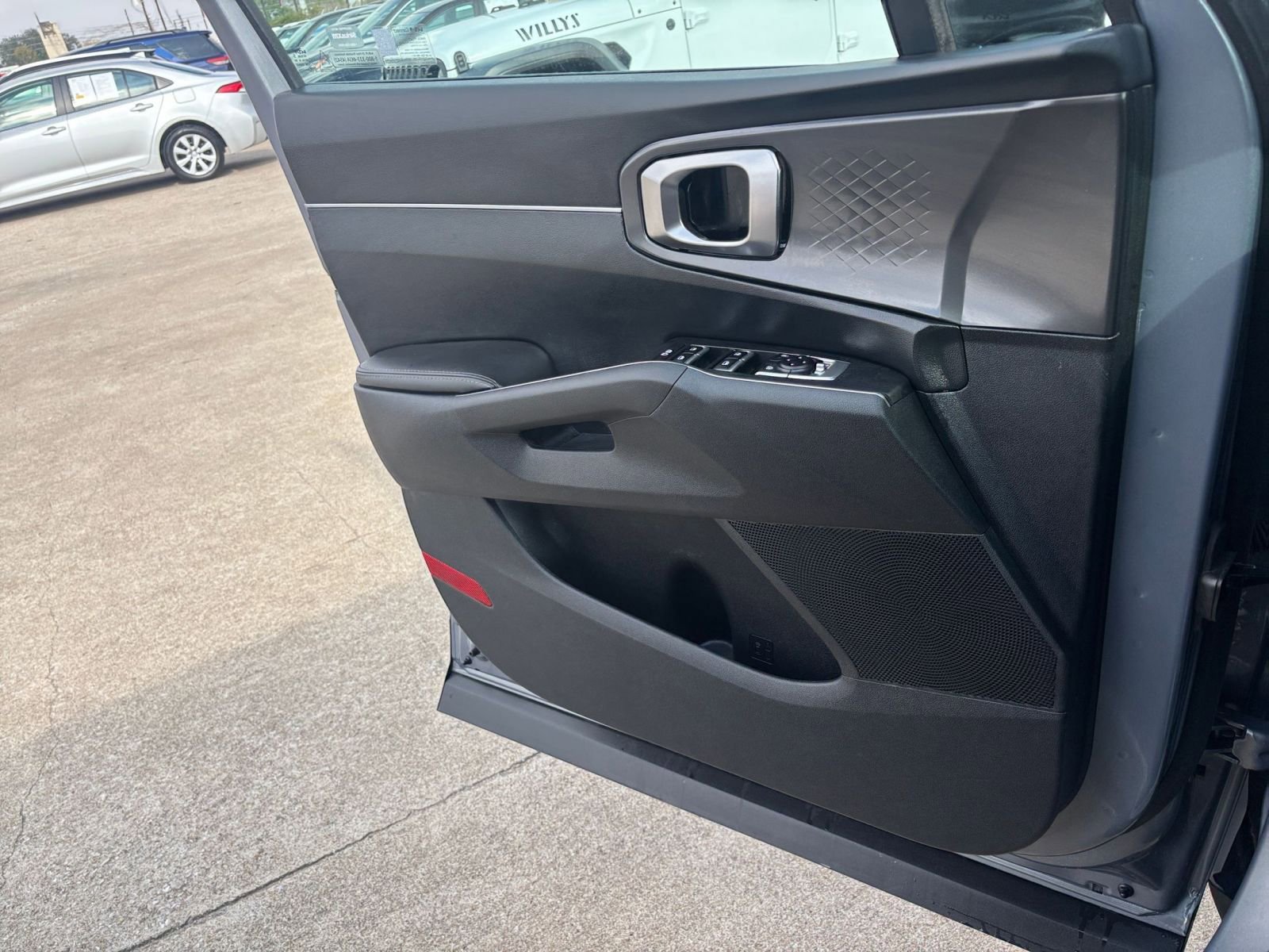 Thumbnail: 2024 Kia Sorento - 21