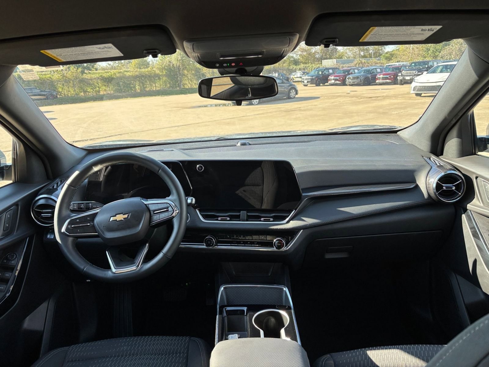 Thumbnail: 2025 Chevrolet Equinox - 32