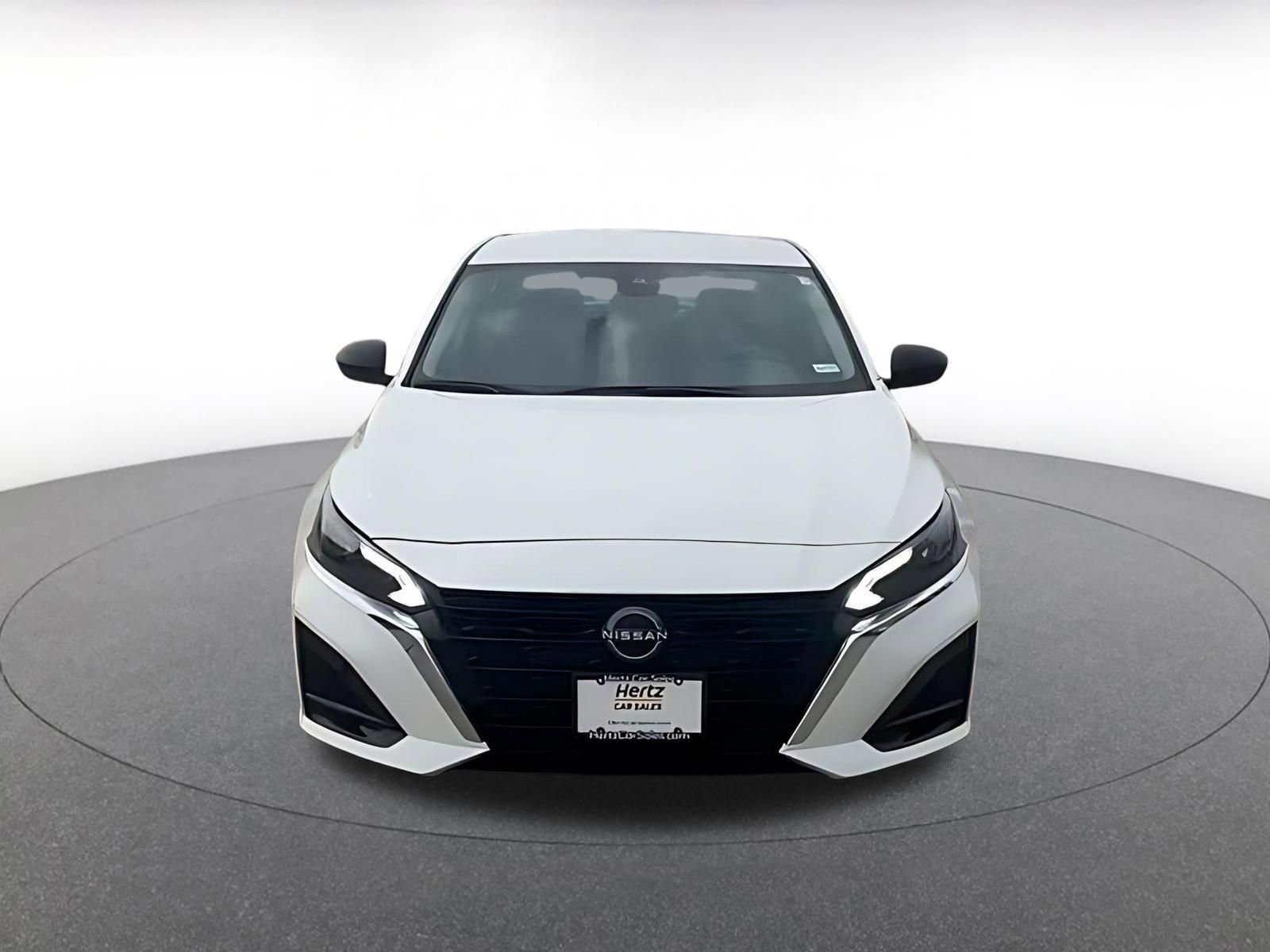 Thumbnail: 2025 Nissan Altima - 4