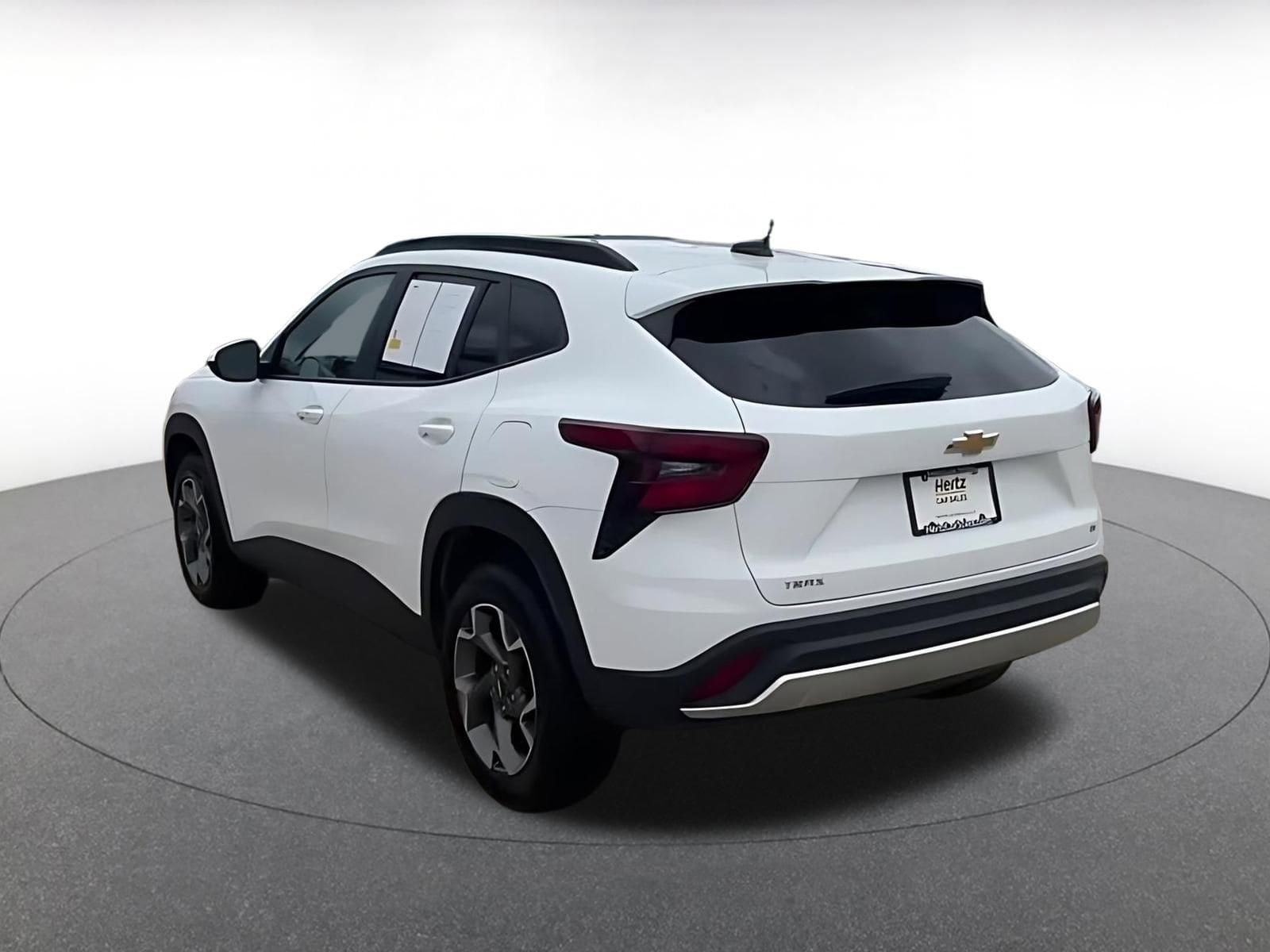 Thumbnail: 2025 Chevrolet Trax - 11