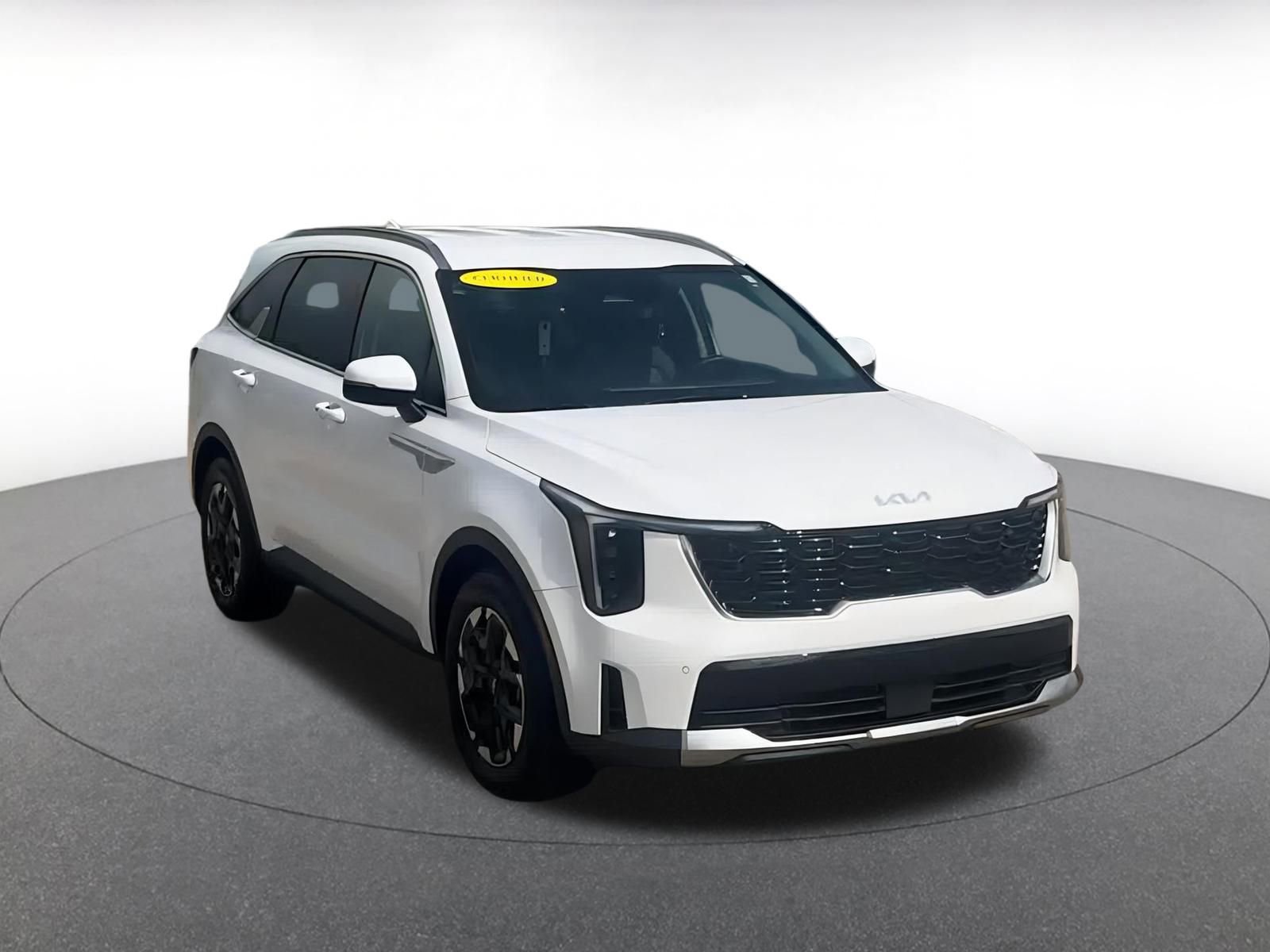 2024 Kia Sorento S 3