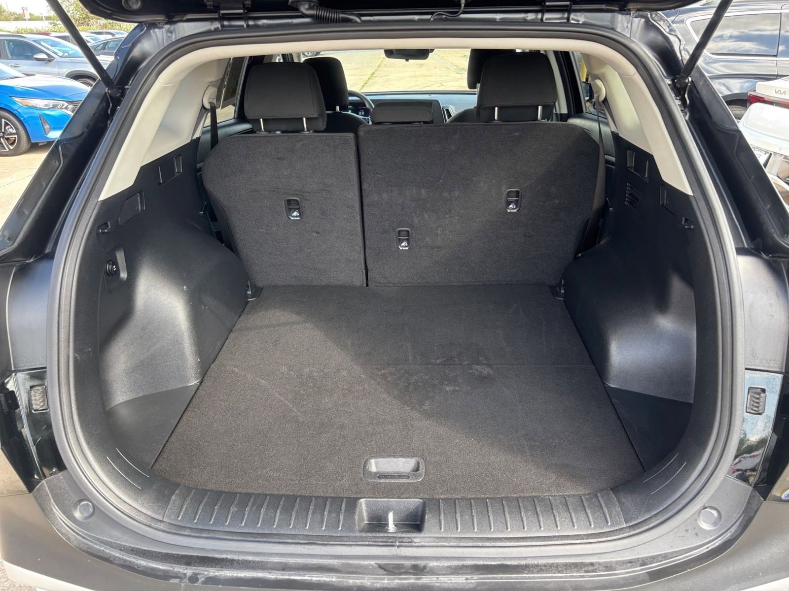 Thumbnail: 2025 Kia Sportage - 30