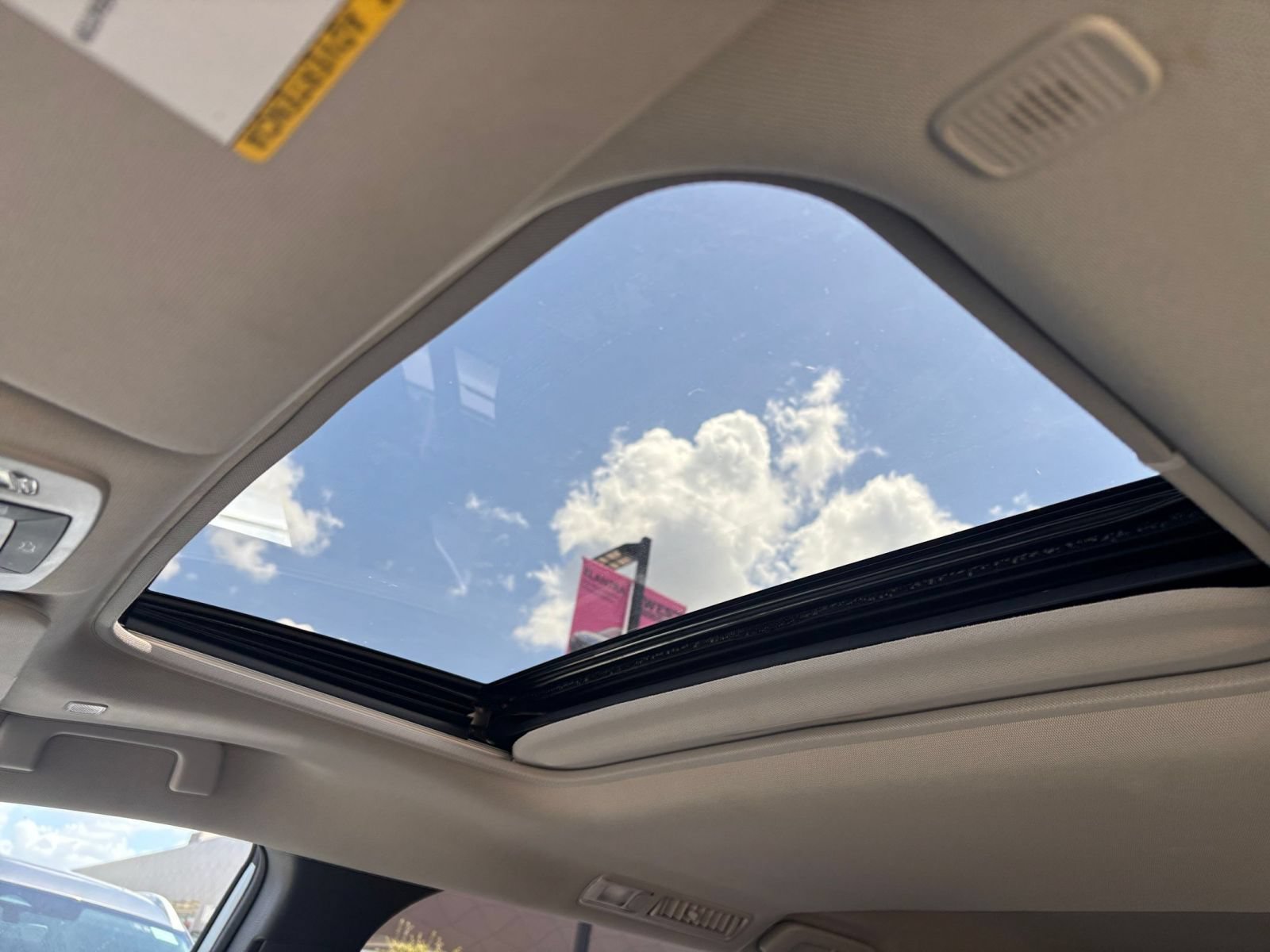Thumbnail: 2025 Toyota Sienna - 30