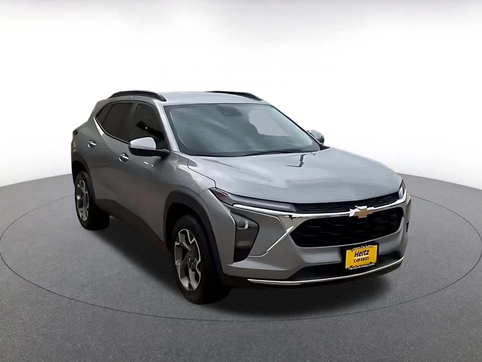 Thumbnail: 2025 Chevrolet Trax - 3