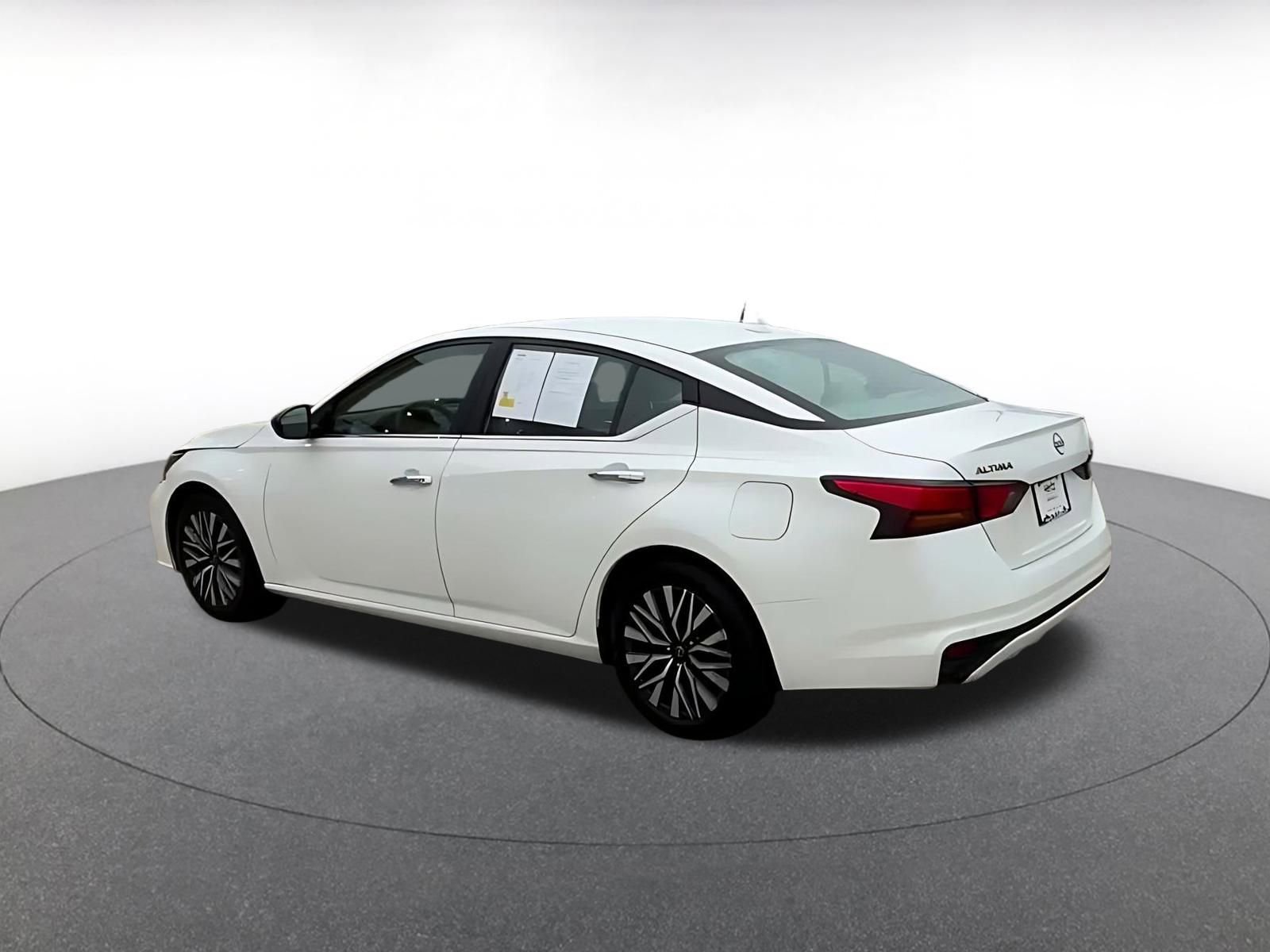 Thumbnail: 2025 Nissan Altima - 10