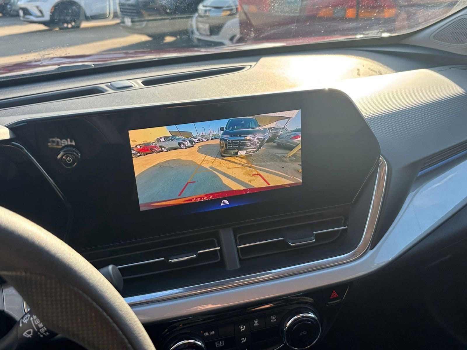 Thumbnail: 2025 Chevrolet Trax - 17