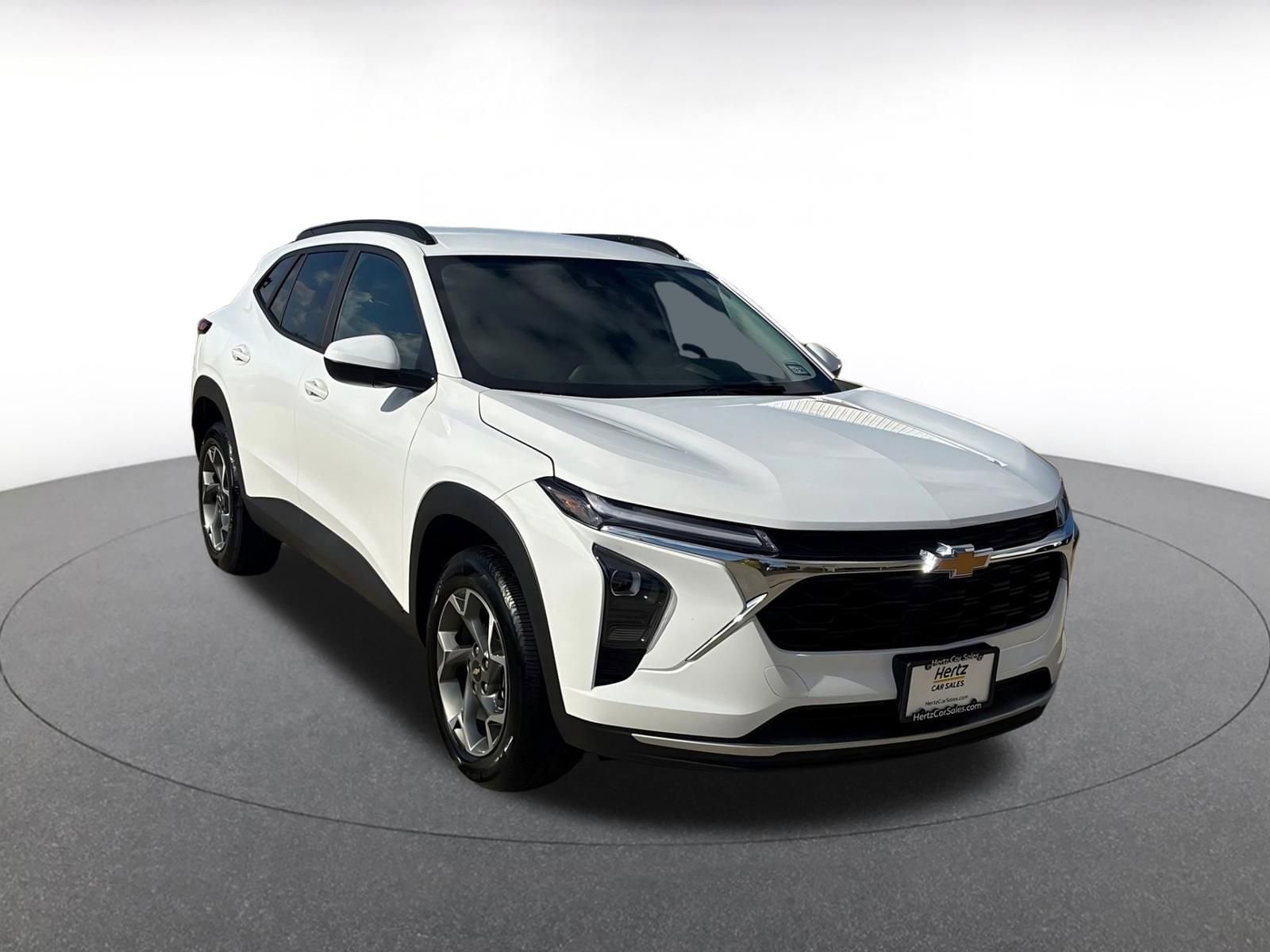 Thumbnail: 2025 Chevrolet Trax - 1