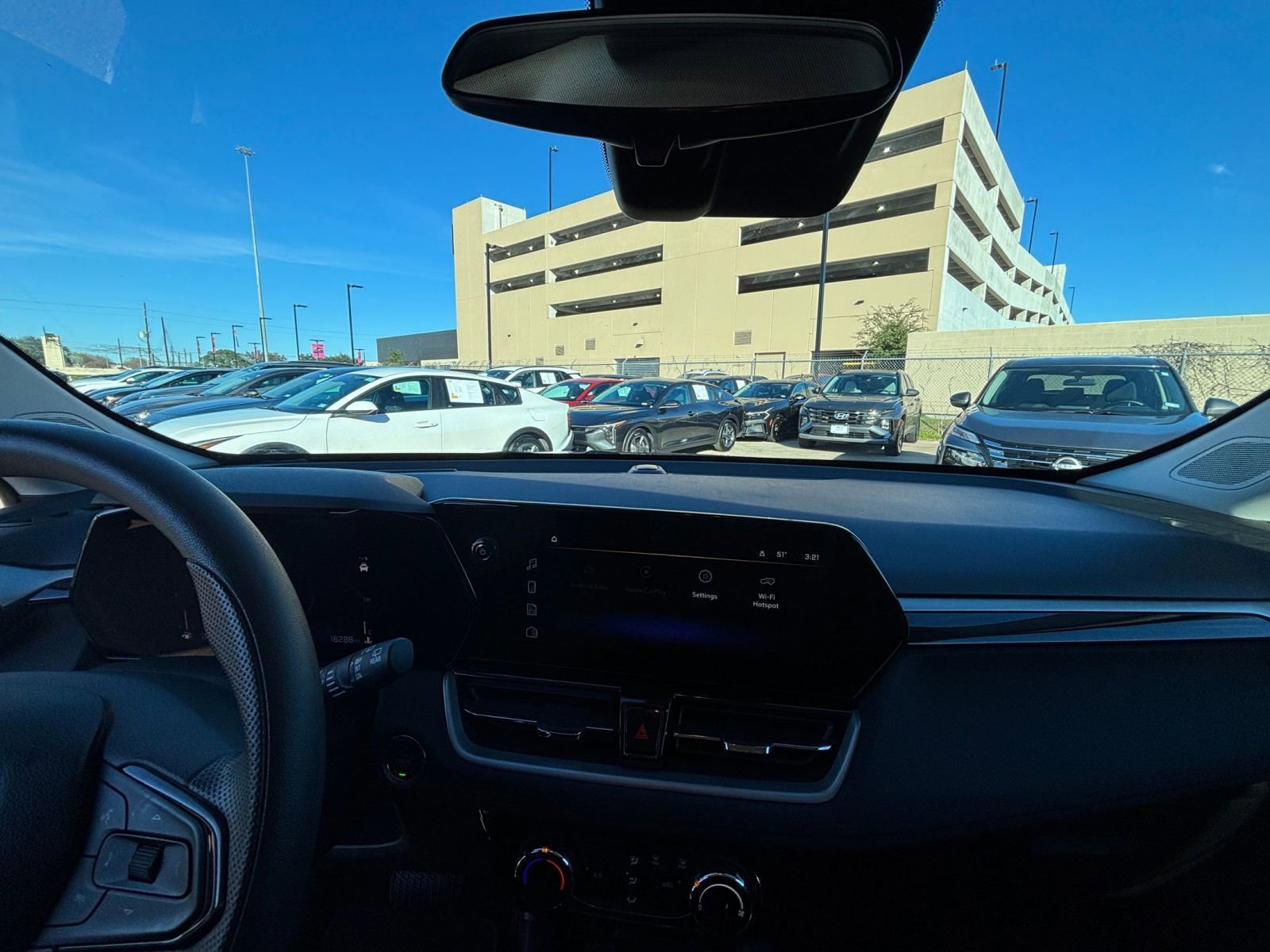 Thumbnail: 2025 Chevrolet TrailBlazer - 31