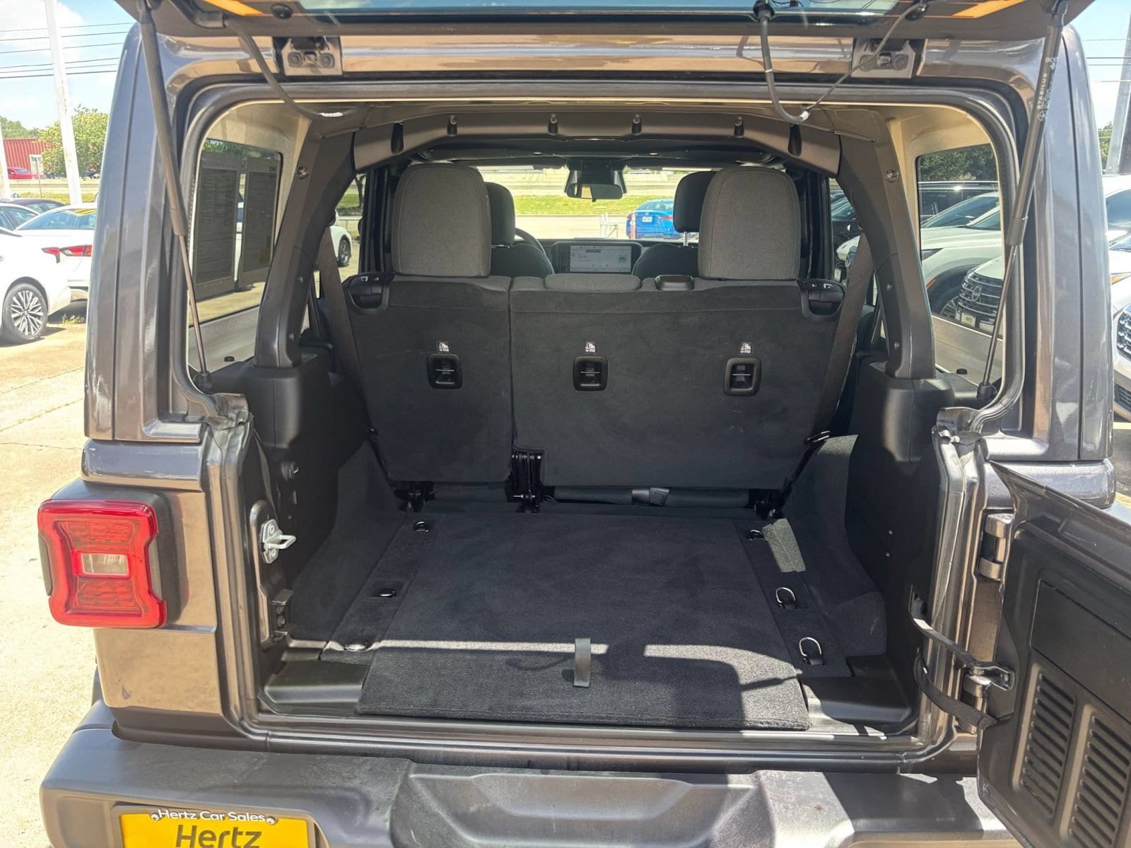 Thumbnail: 2025 Jeep Wrangler - 31
