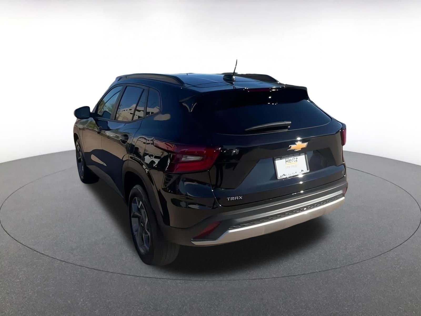 Thumbnail: 2025 Chevrolet Trax - 14