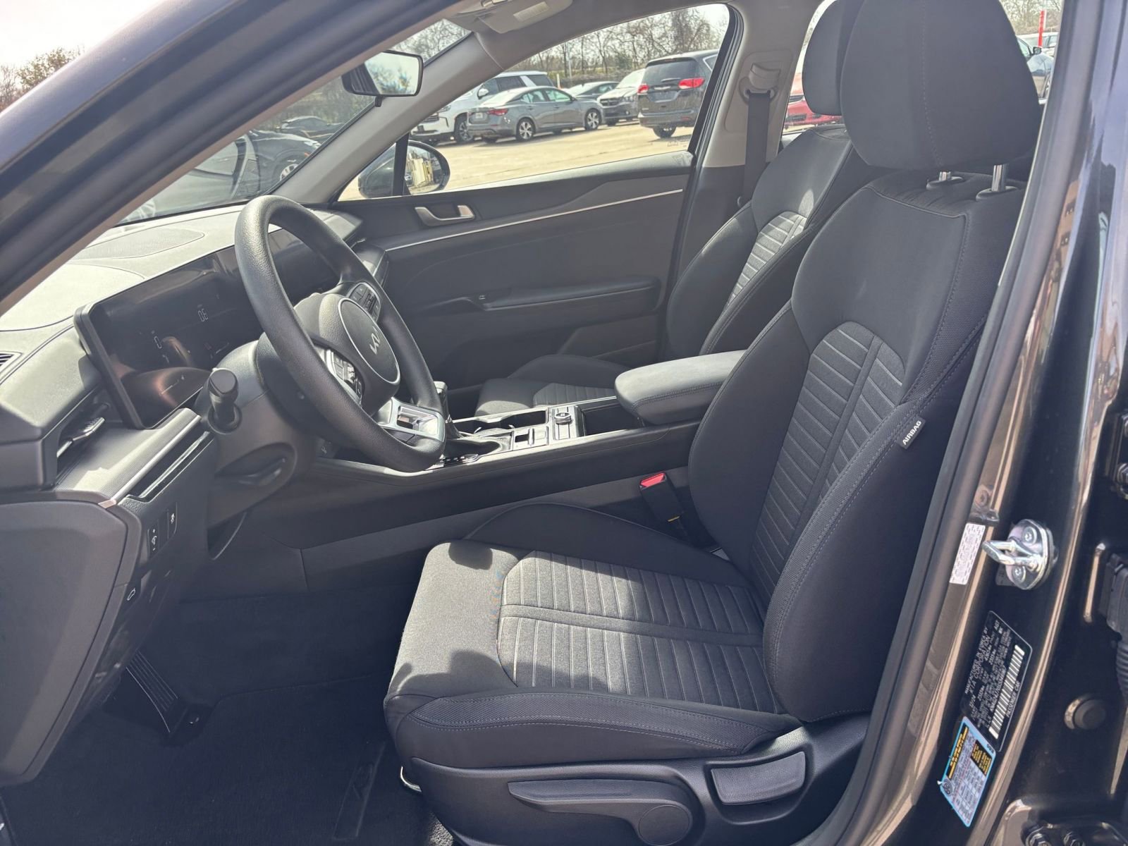 Thumbnail: 2025 Kia K5 - 25