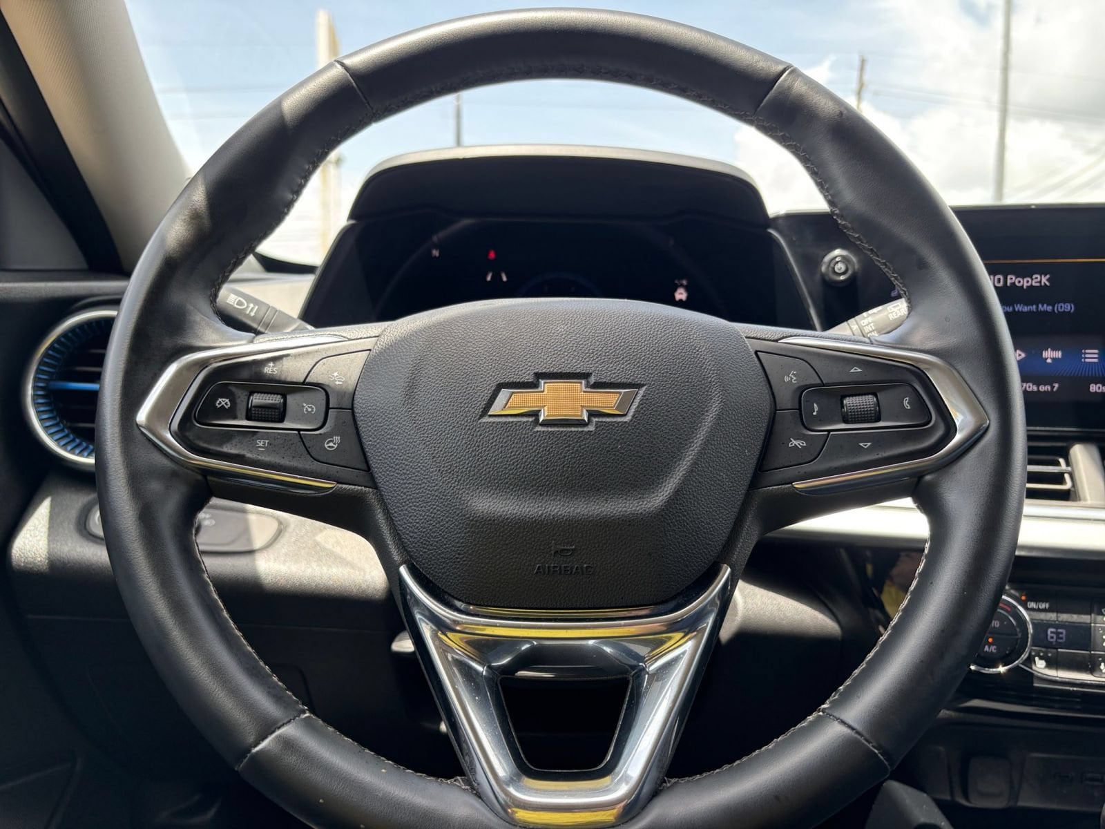 Thumbnail: 2025 Chevrolet Trax - 22