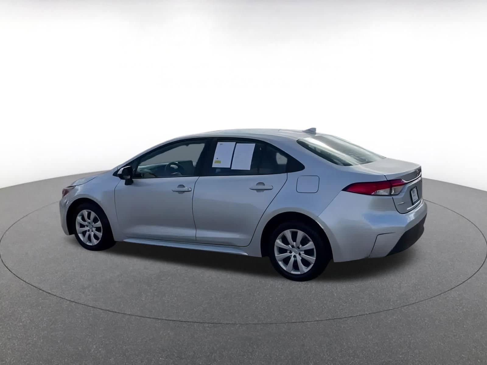 Thumbnail: 2023 Toyota Corolla - 10
