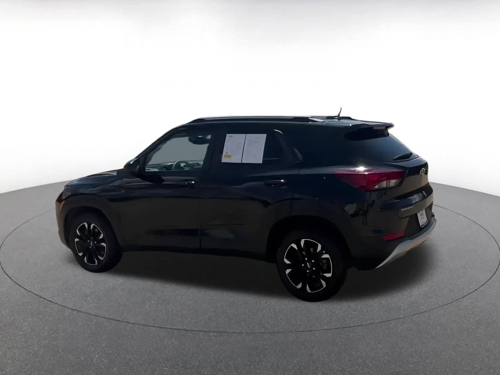 Thumbnail: 2023 Chevrolet TrailBlazer - 15