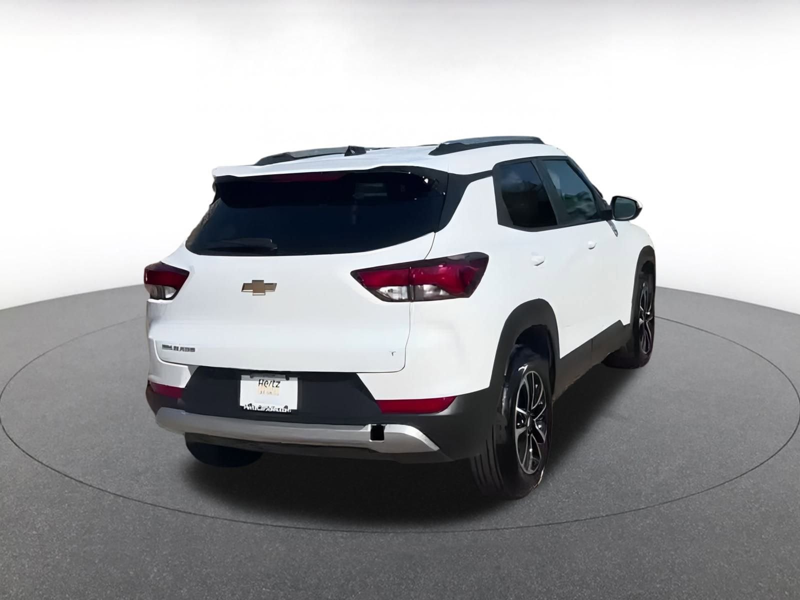 Thumbnail: 2025 Chevrolet TrailBlazer - 11