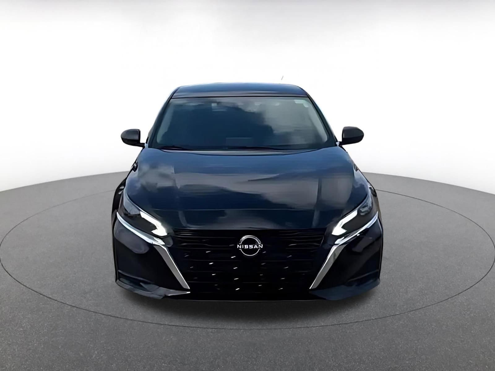 Thumbnail: 2025 Nissan Altima - 4