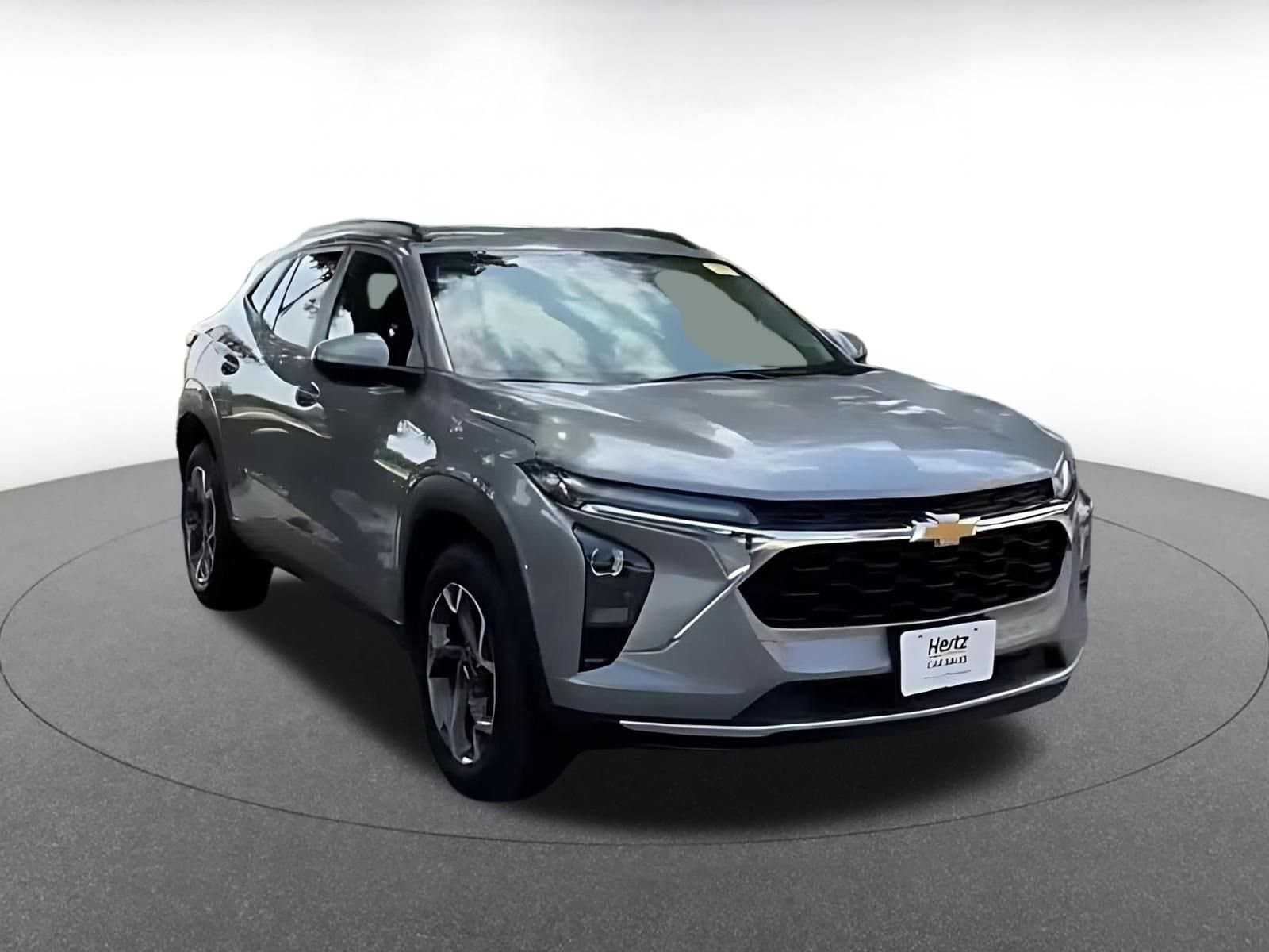 Thumbnail: 2025 Chevrolet Trax - 3