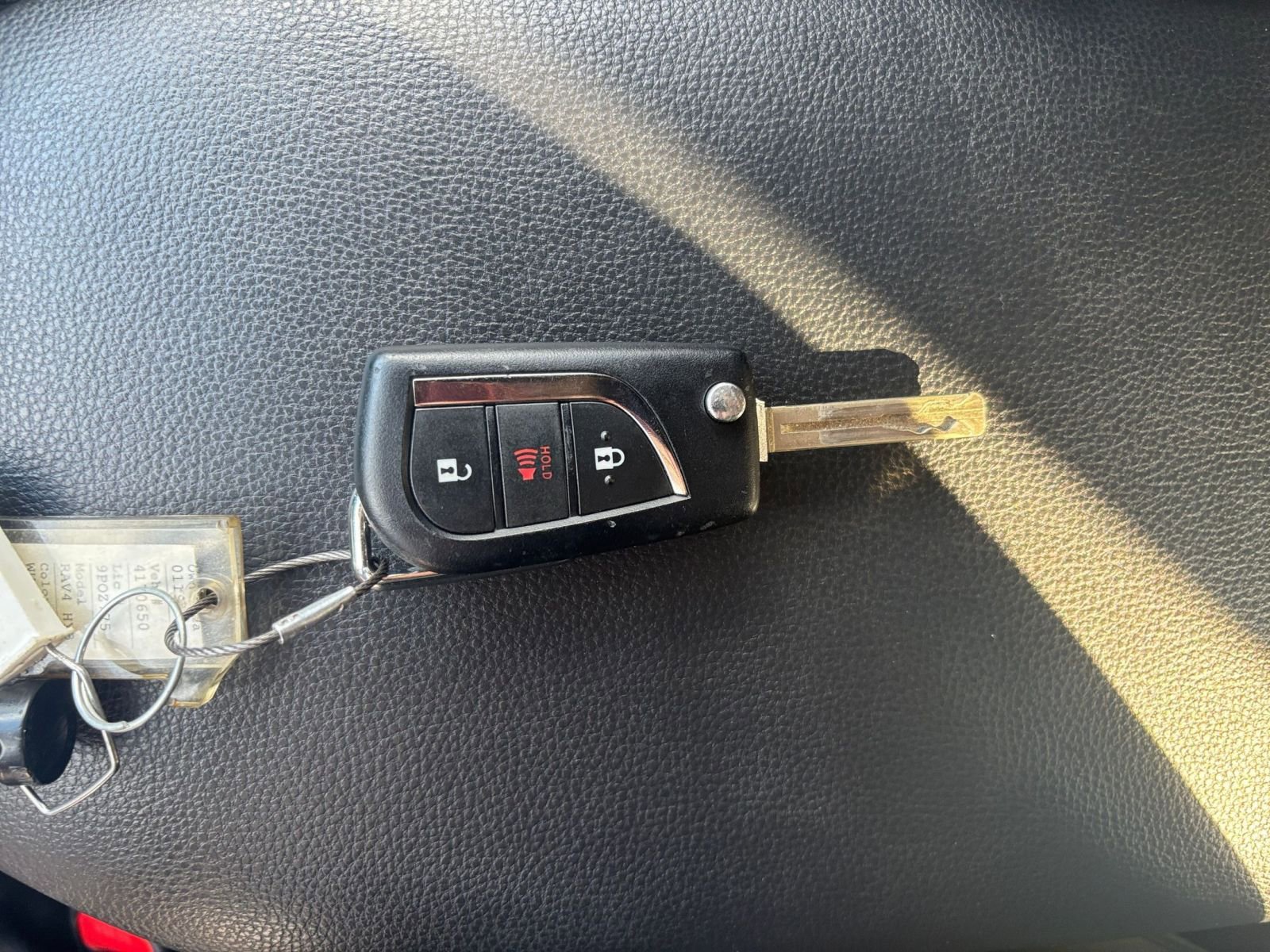 Thumbnail: 2025 Toyota RAV4 - 22