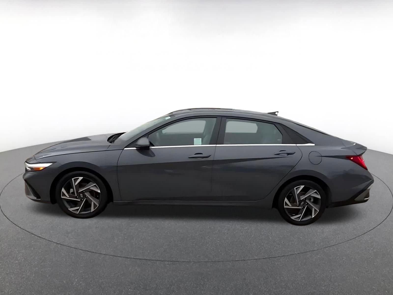 Thumbnail: 2025 Hyundai Elantra - 8