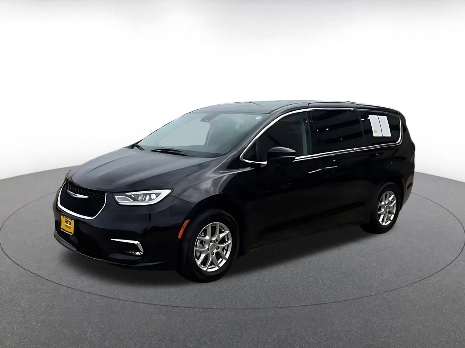 Thumbnail: 2024 Chrysler Pacifica - 7