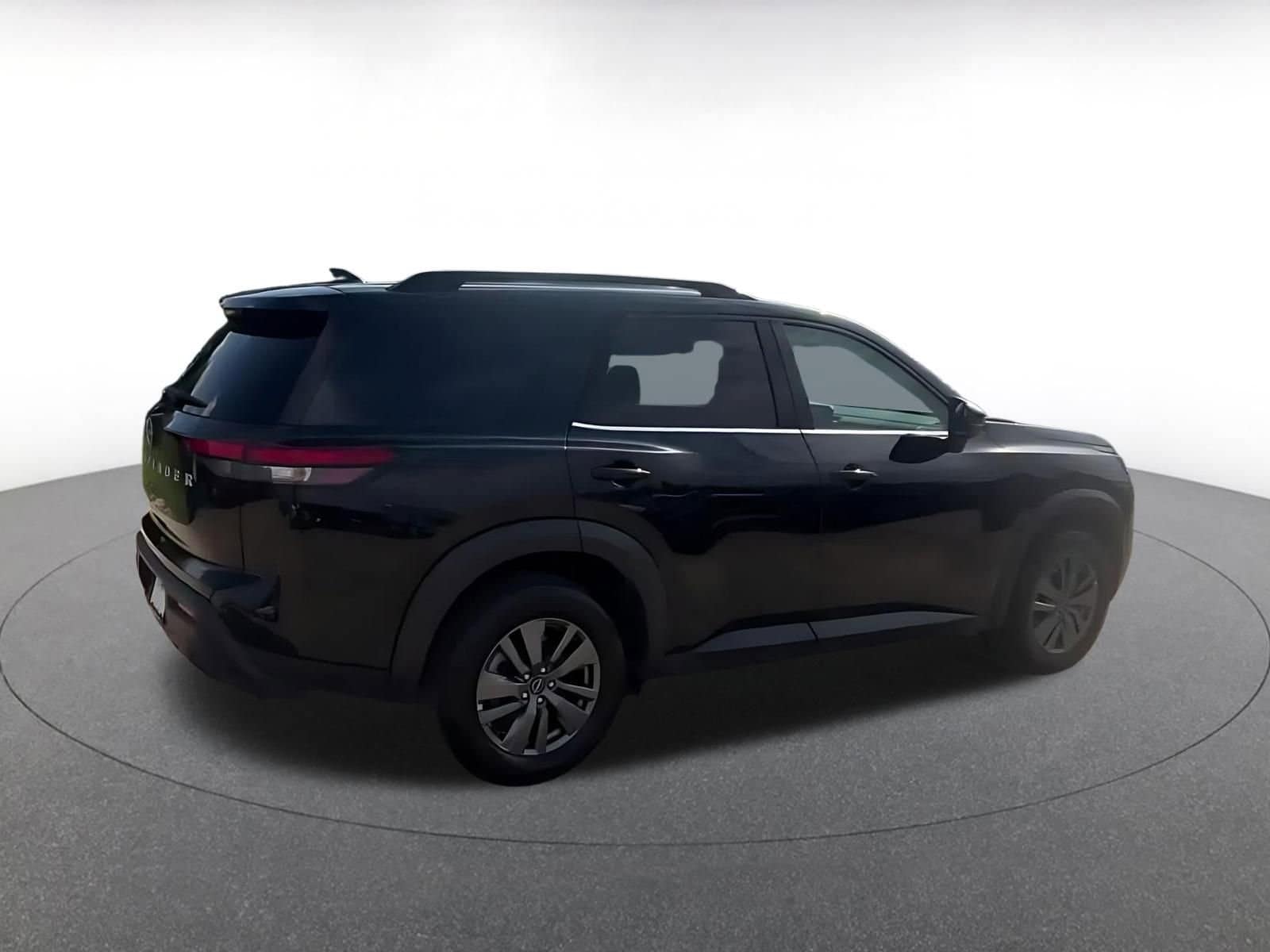Thumbnail: 2025 Nissan Pathfinder - 15