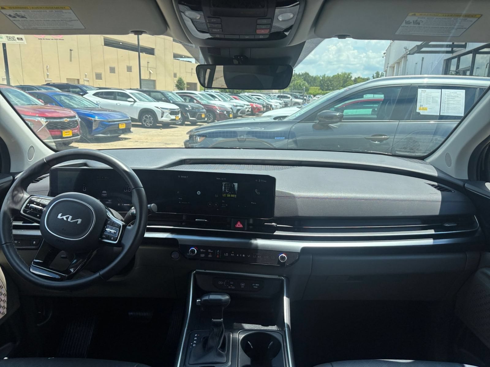 Thumbnail: 2026 Kia Carnival - 33