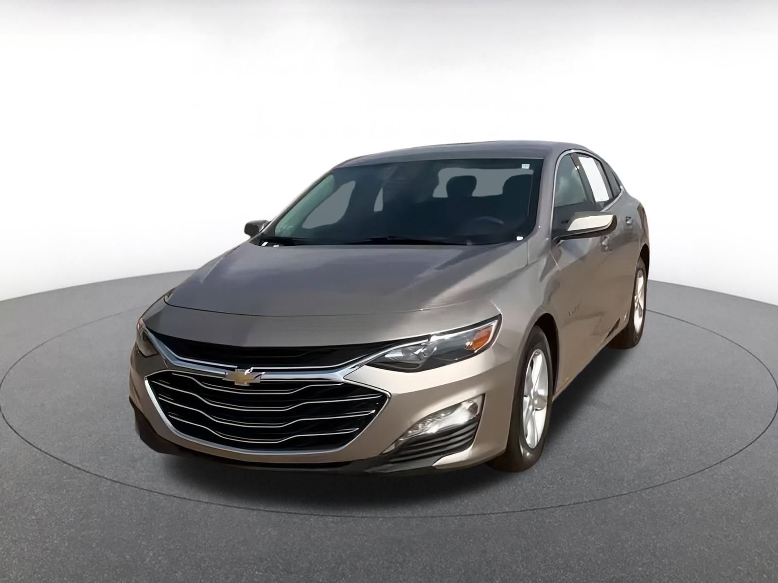 Thumbnail: 2024 Chevrolet Malibu - 4