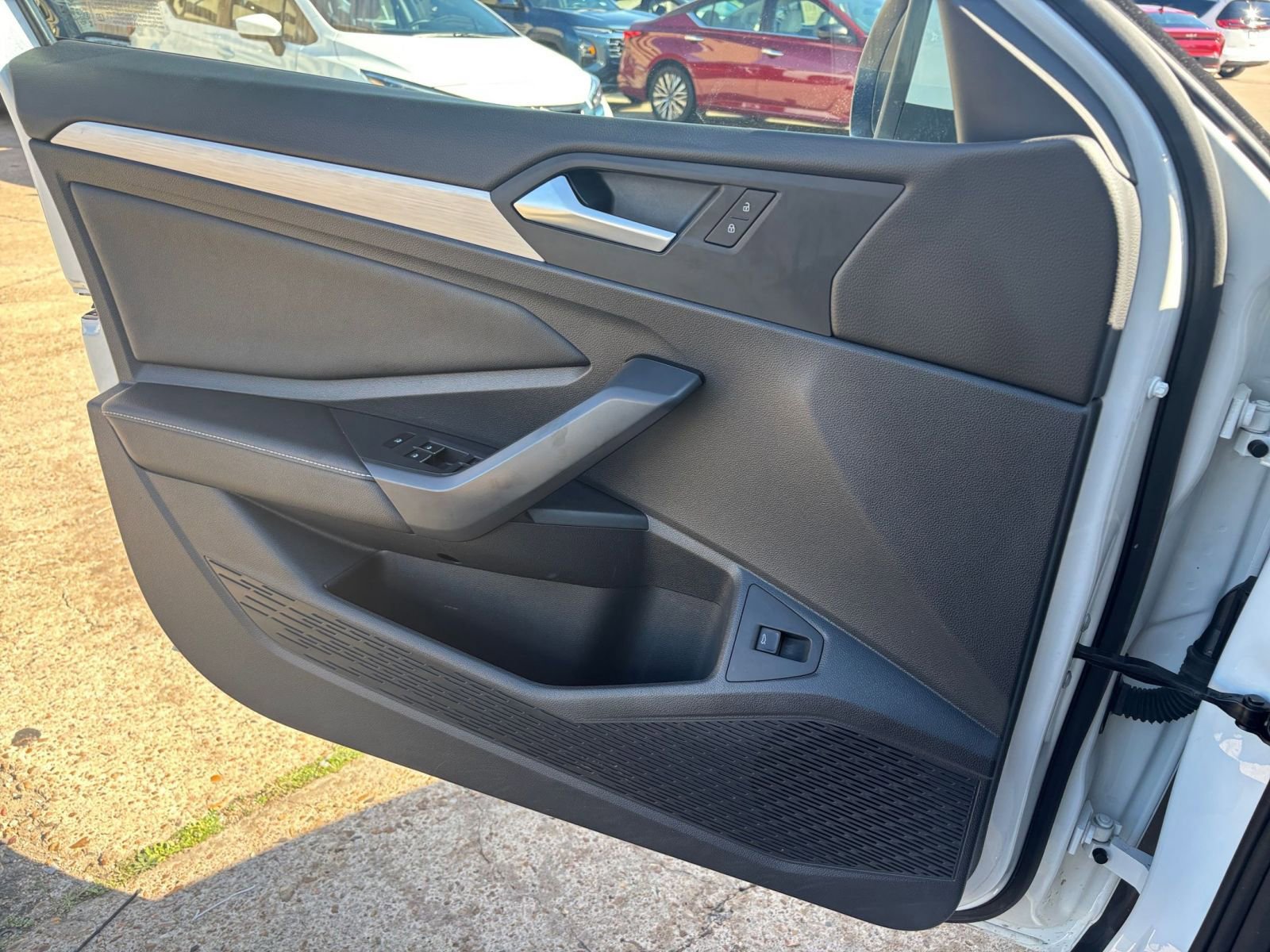 Thumbnail: 2025 Volkswagen Jetta - 18