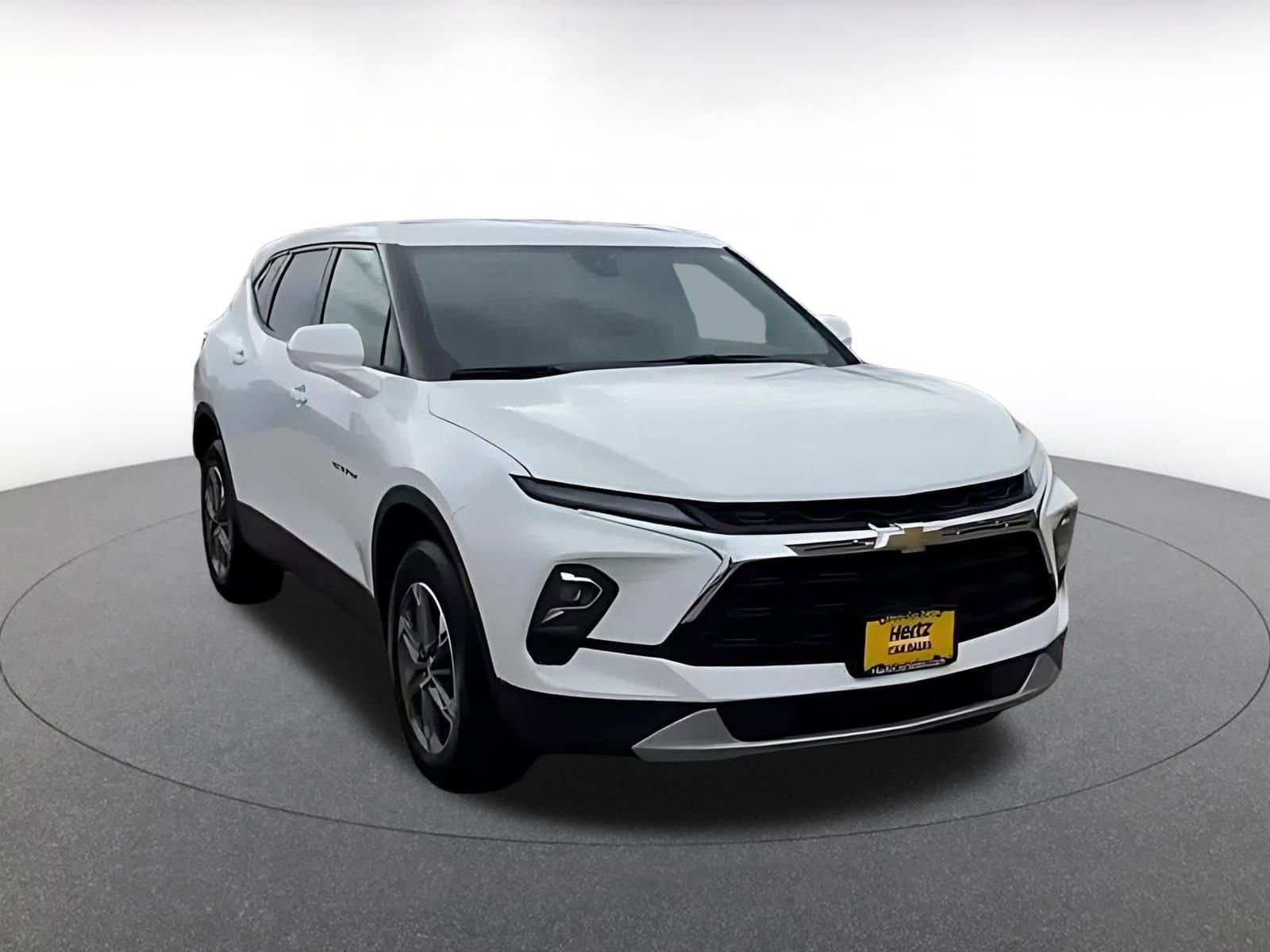 Thumbnail: 2025 Chevrolet Blazer - 3