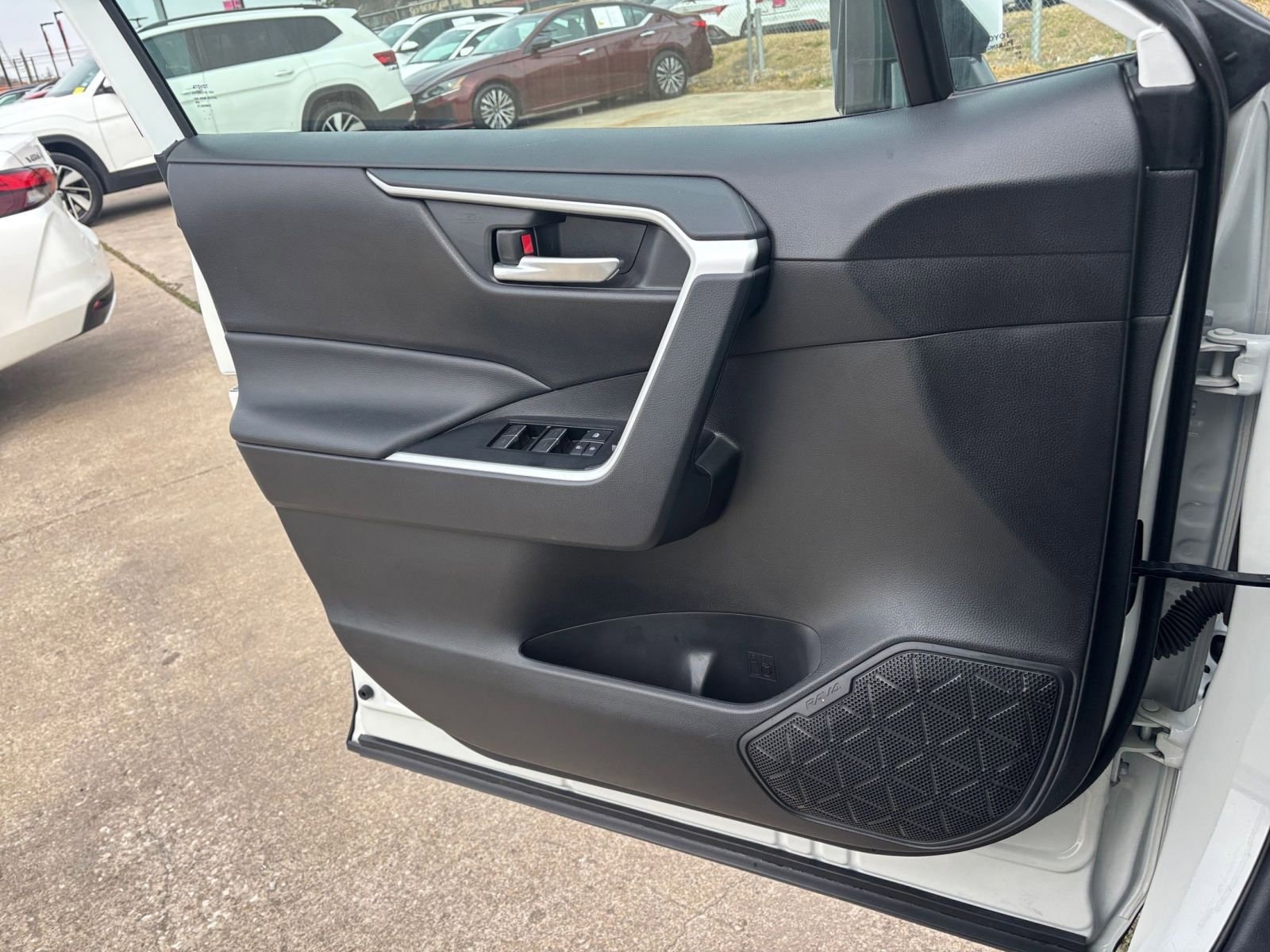 Thumbnail: 2025 Toyota RAV4 - 18