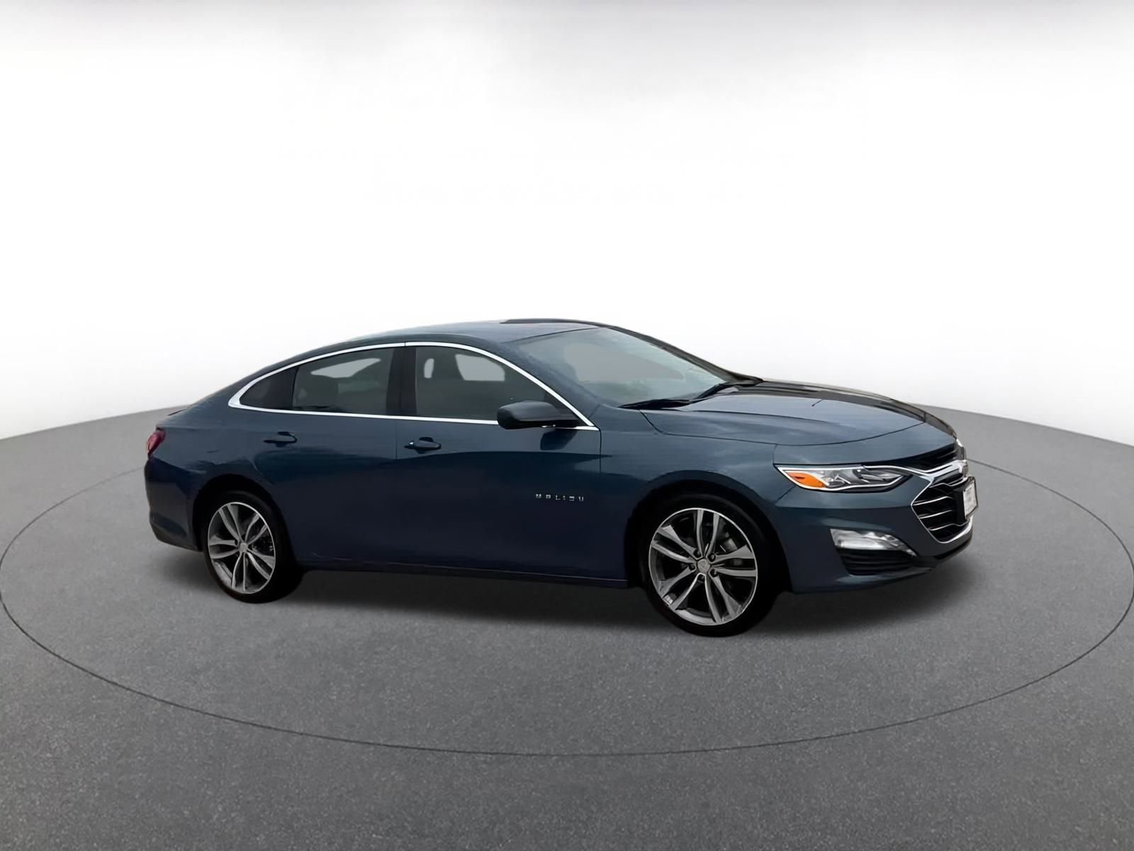 Thumbnail: 2024 Chevrolet Malibu - 2