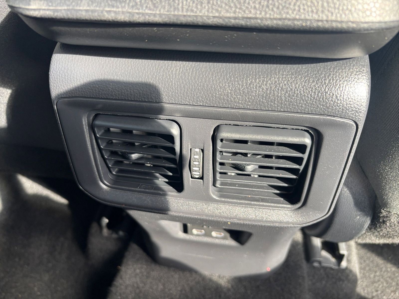 Thumbnail: 2025 Toyota RAV4 - 25