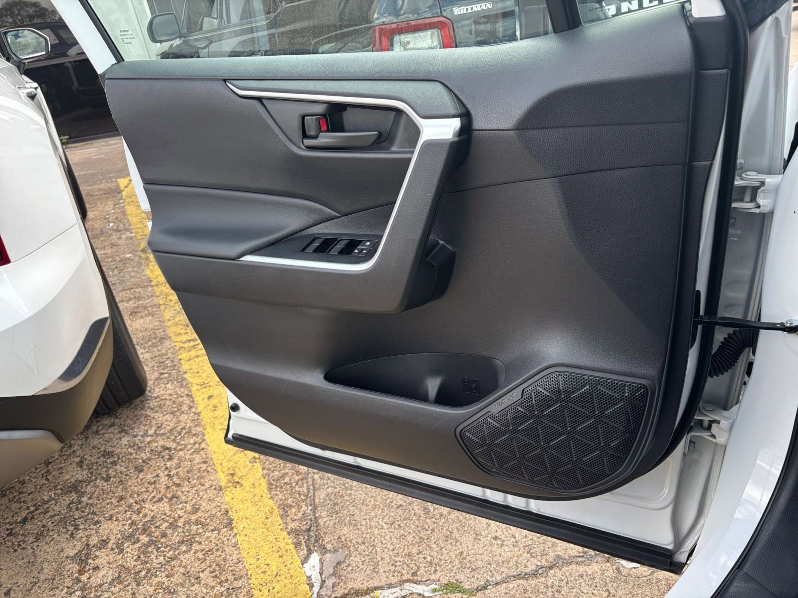 Thumbnail: 2025 Toyota RAV4 - 18