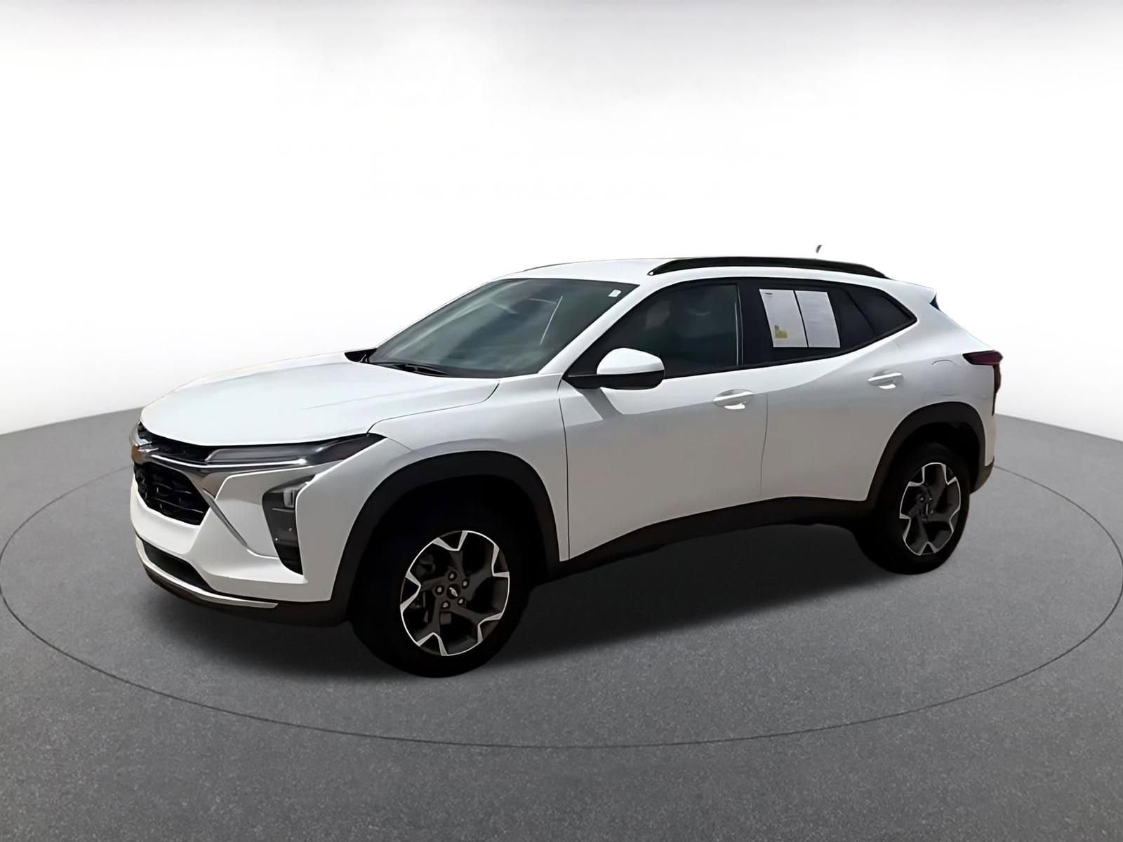 Thumbnail: 2025 Chevrolet Trax - 8