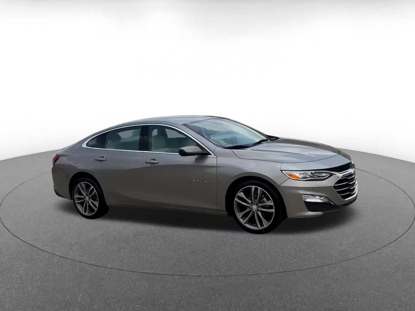 Thumbnail: 2024 Chevrolet Malibu - 2