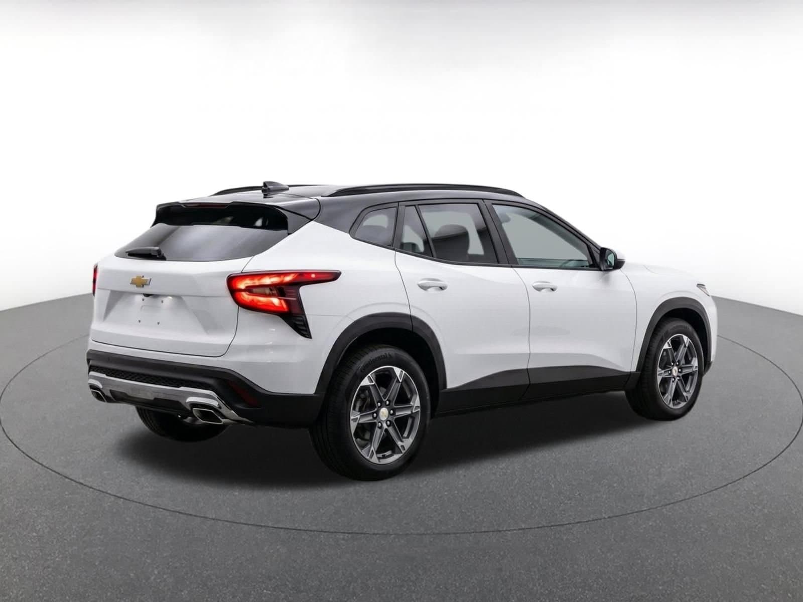 Thumbnail: 2025 Chevrolet Blazer - 9