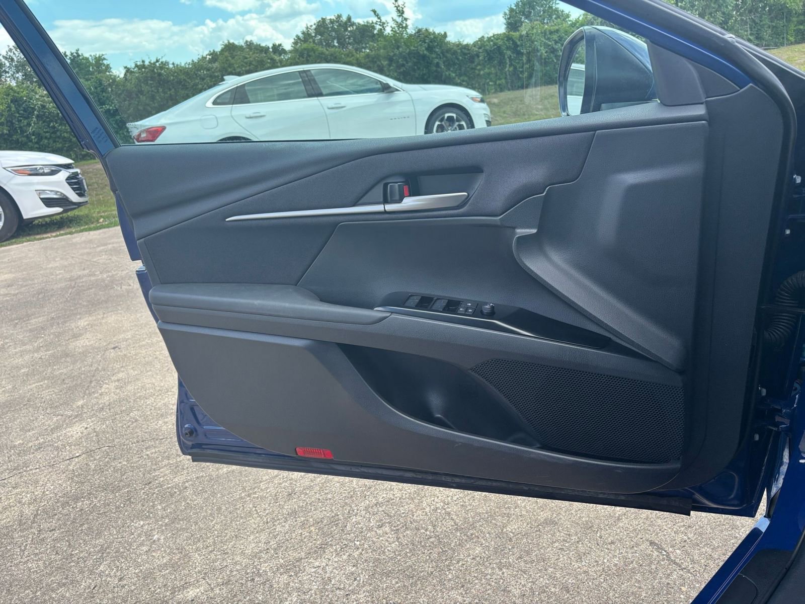 2025 Toyota Camry LE 16