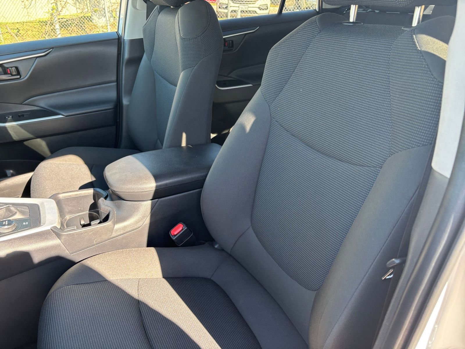 Thumbnail: 2025 Toyota RAV4 - 35