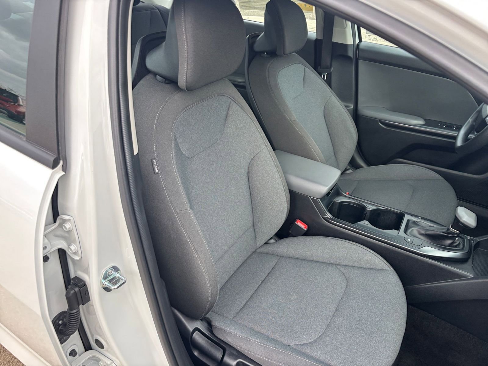 Thumbnail: 2025 Kia K4 - 35