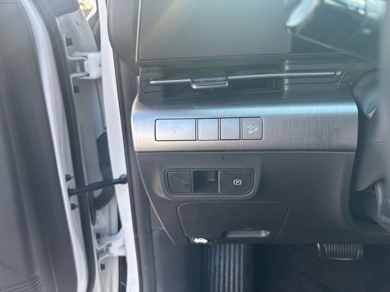 Thumbnail: 2025 Hyundai Kona - 32