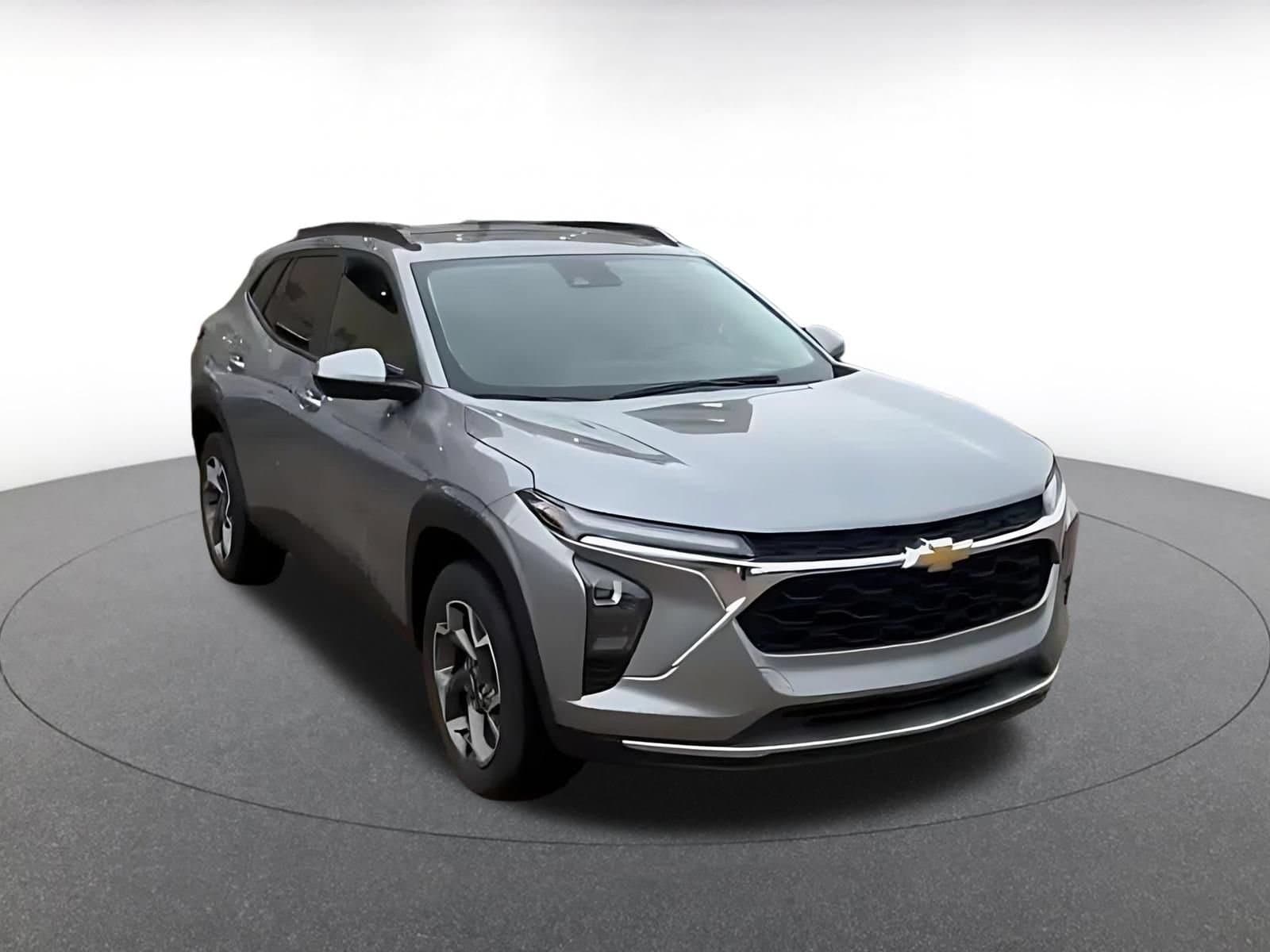Thumbnail: 2025 Chevrolet Trax - 3