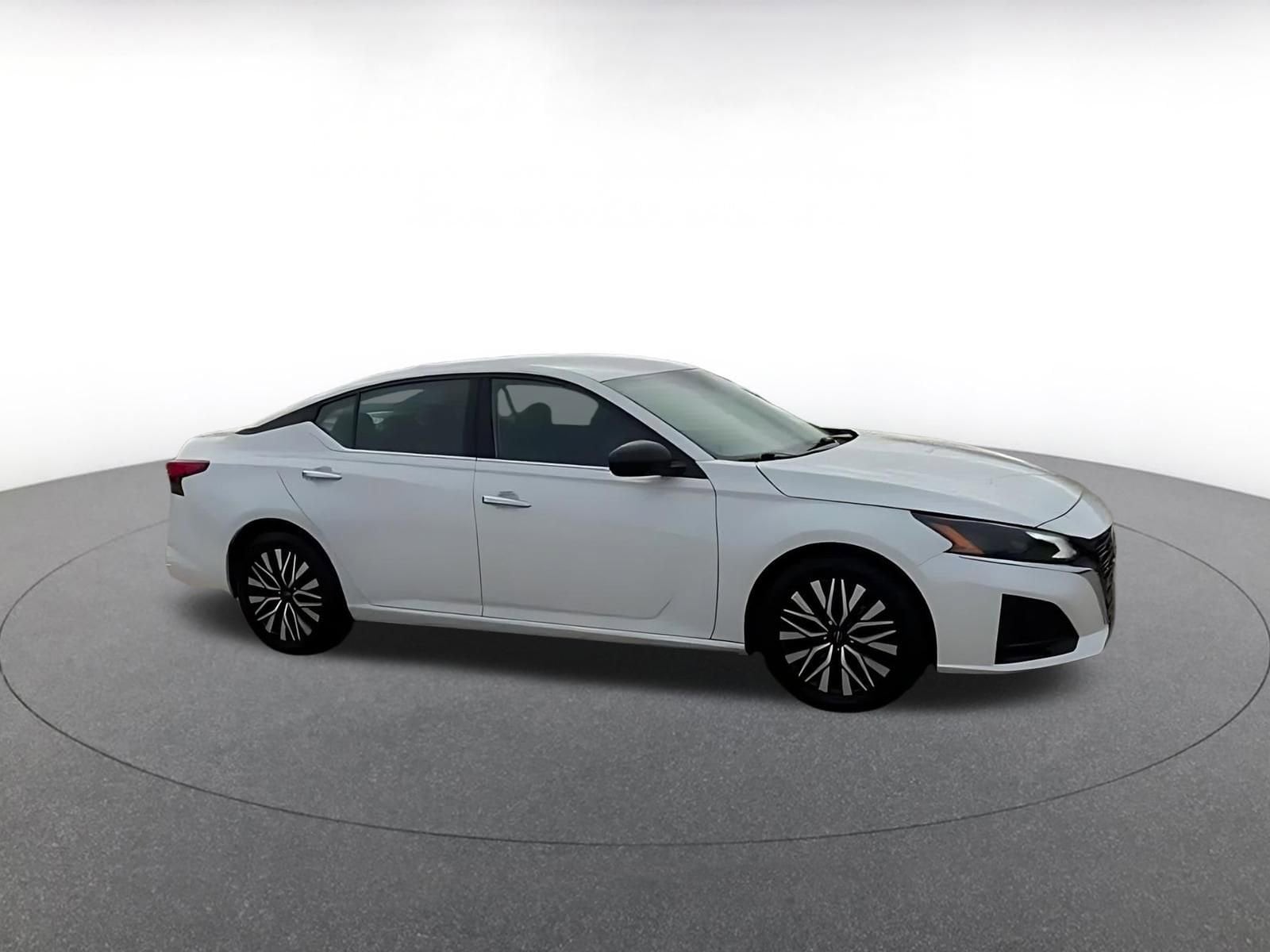 Thumbnail: 2024 Nissan Altima - 2