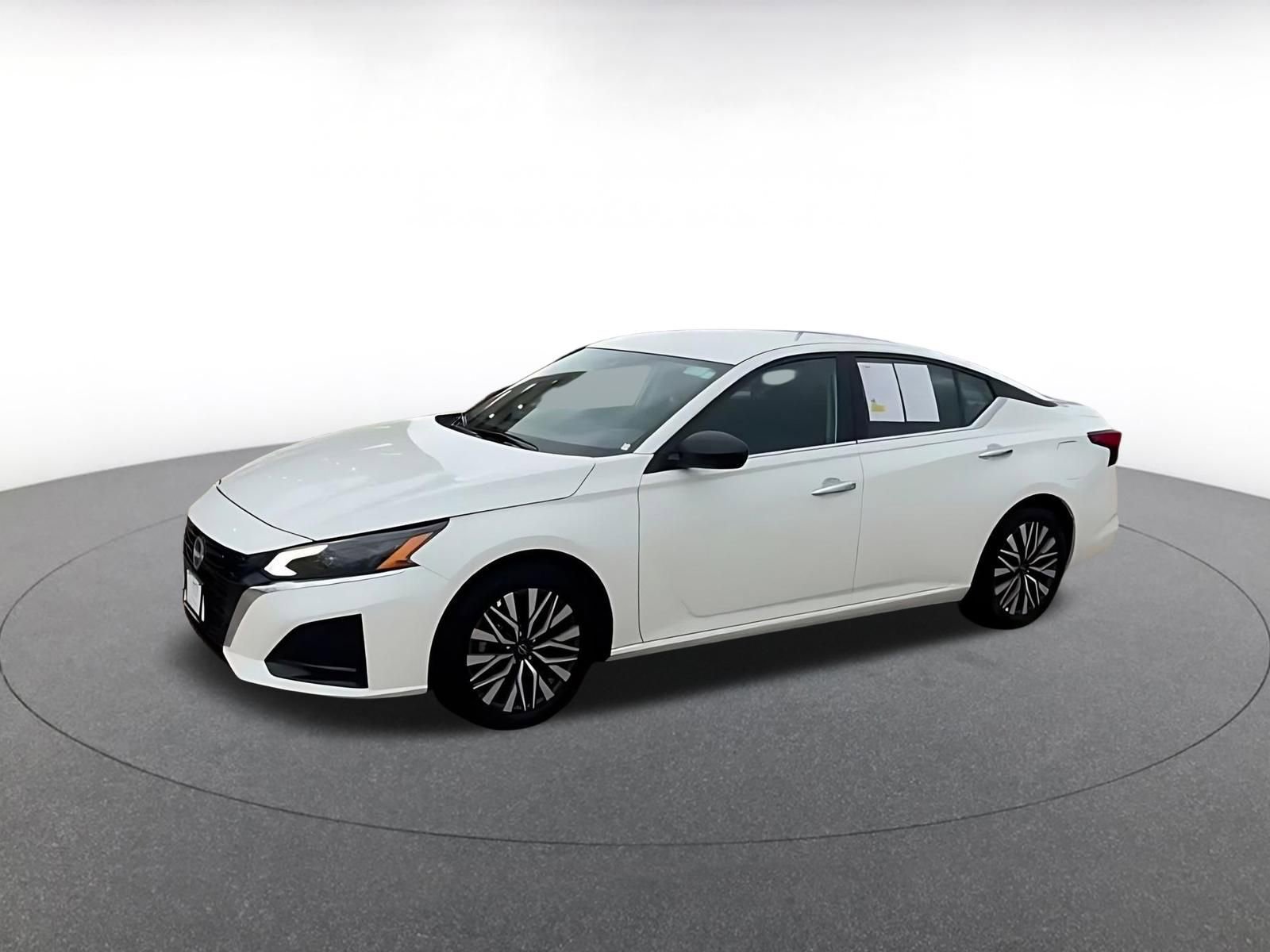 Thumbnail: 2025 Nissan Altima - 8