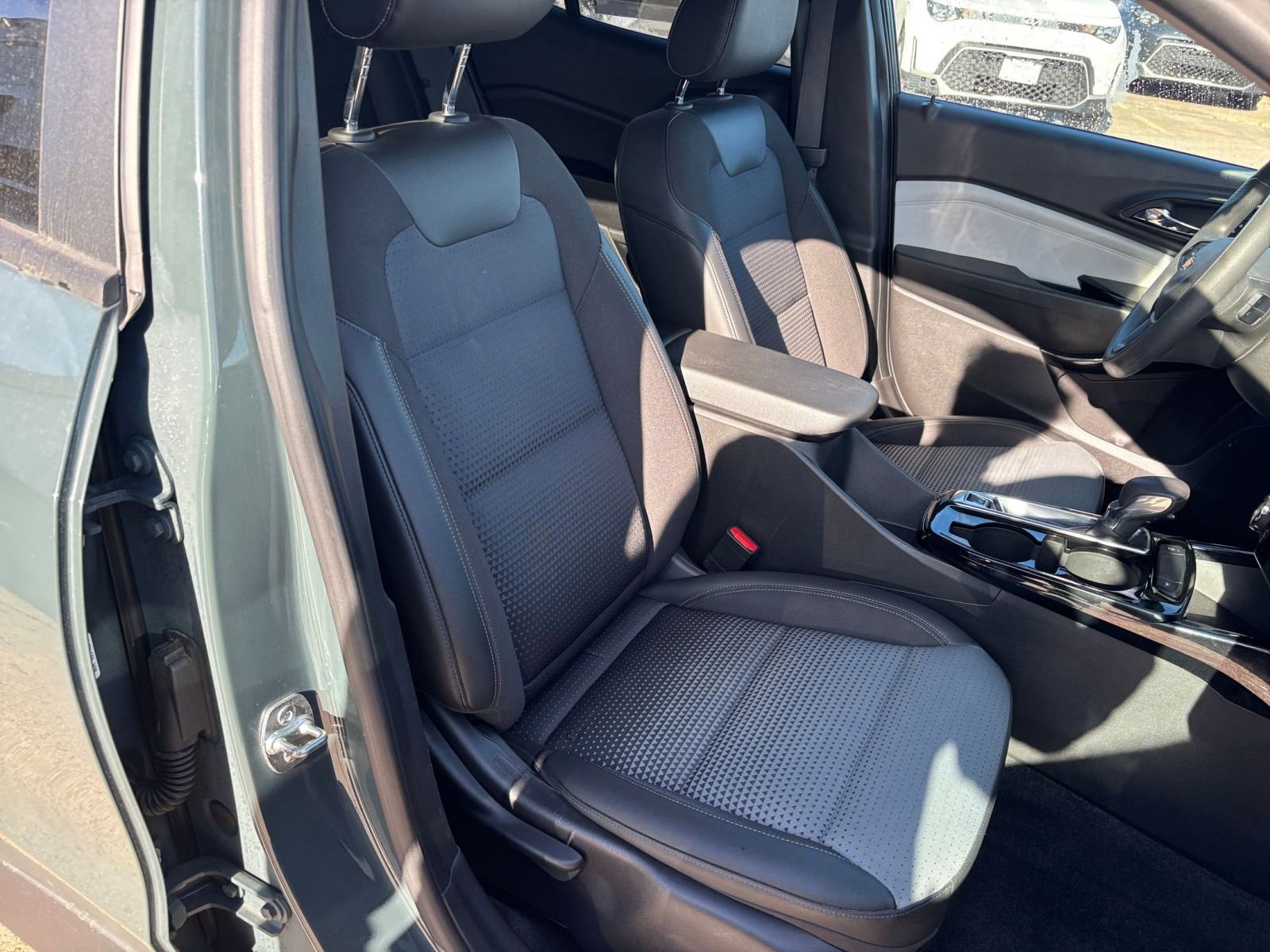 Thumbnail: 2025 Chevrolet Trax - 35