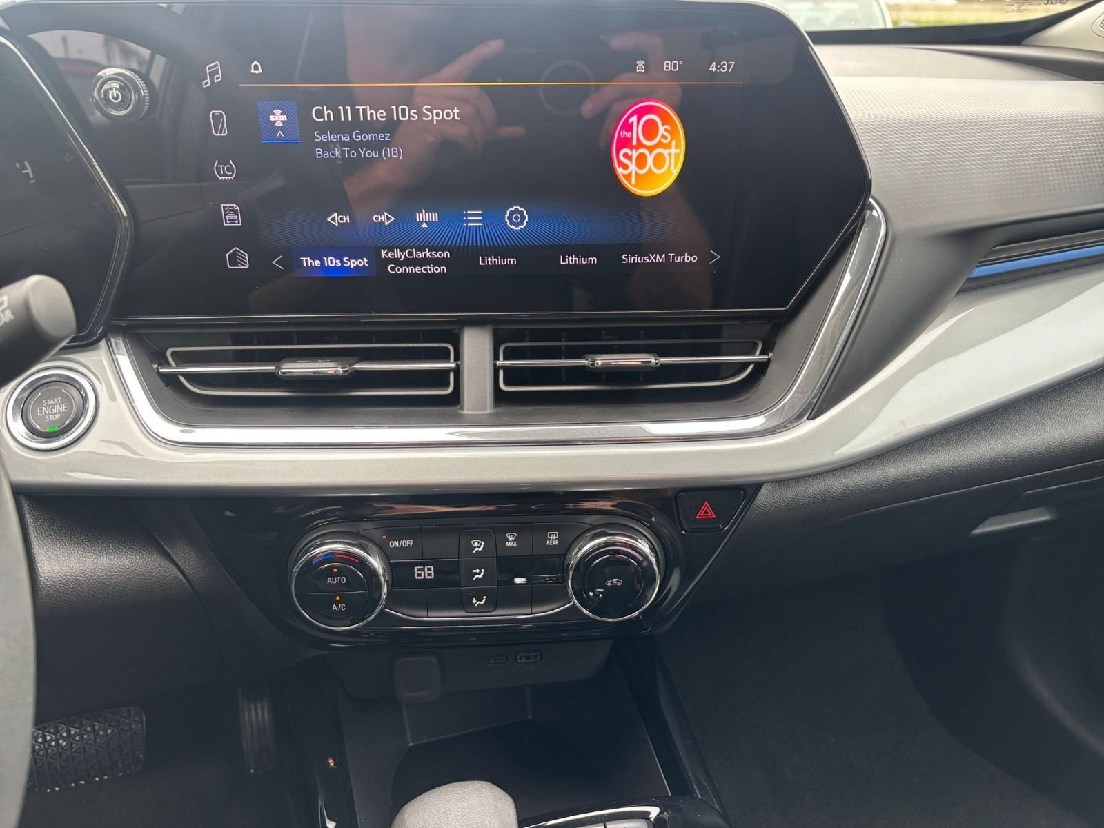 Thumbnail: 2025 Chevrolet Trax - 17