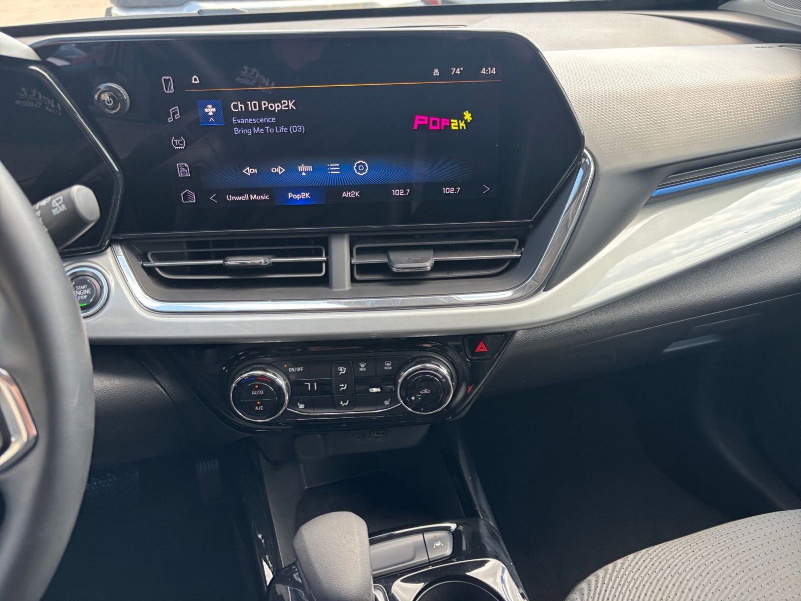 Thumbnail: 2025 Chevrolet Trax - 17