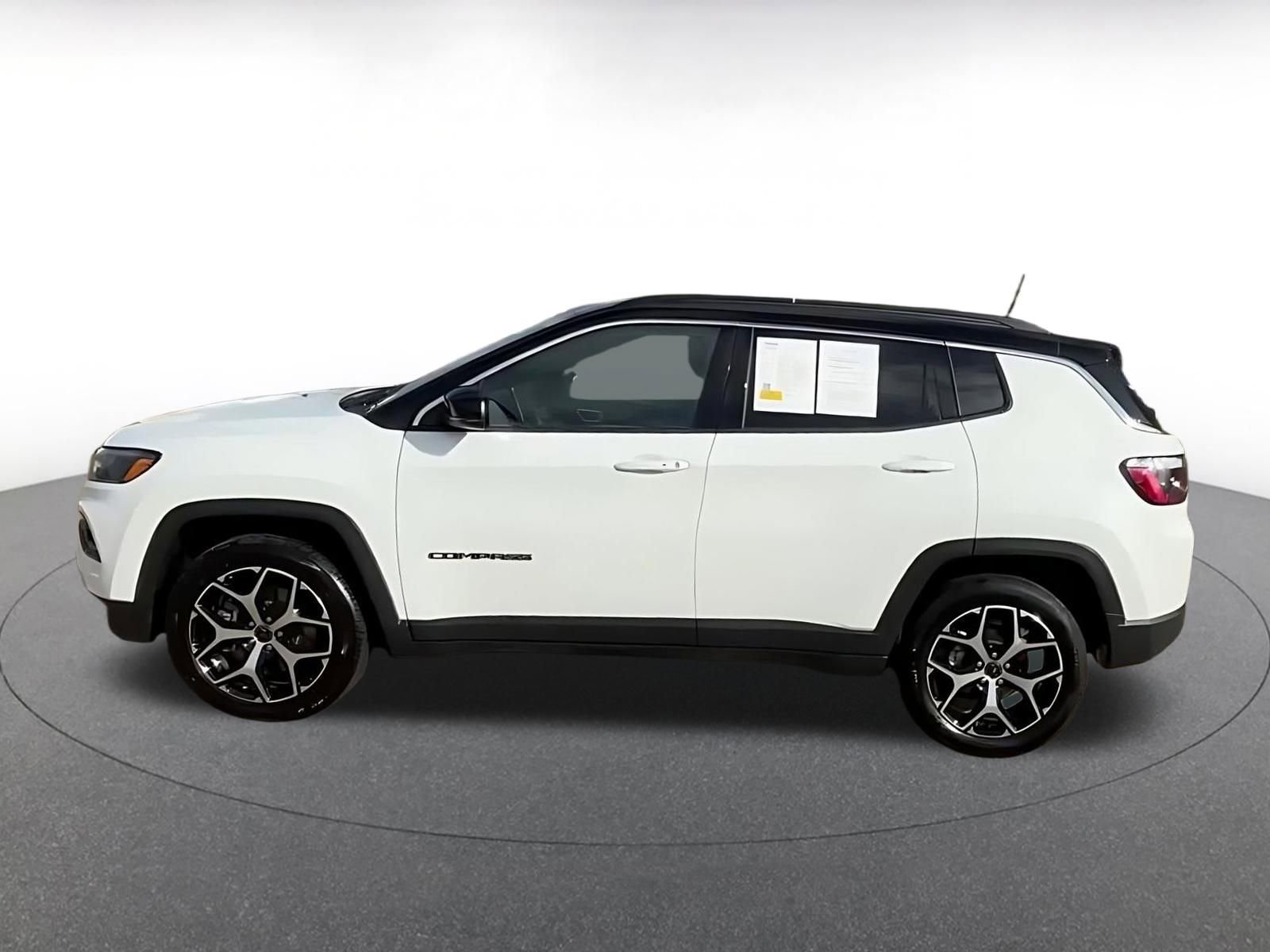 Thumbnail: 2025 Jeep Compass - 9