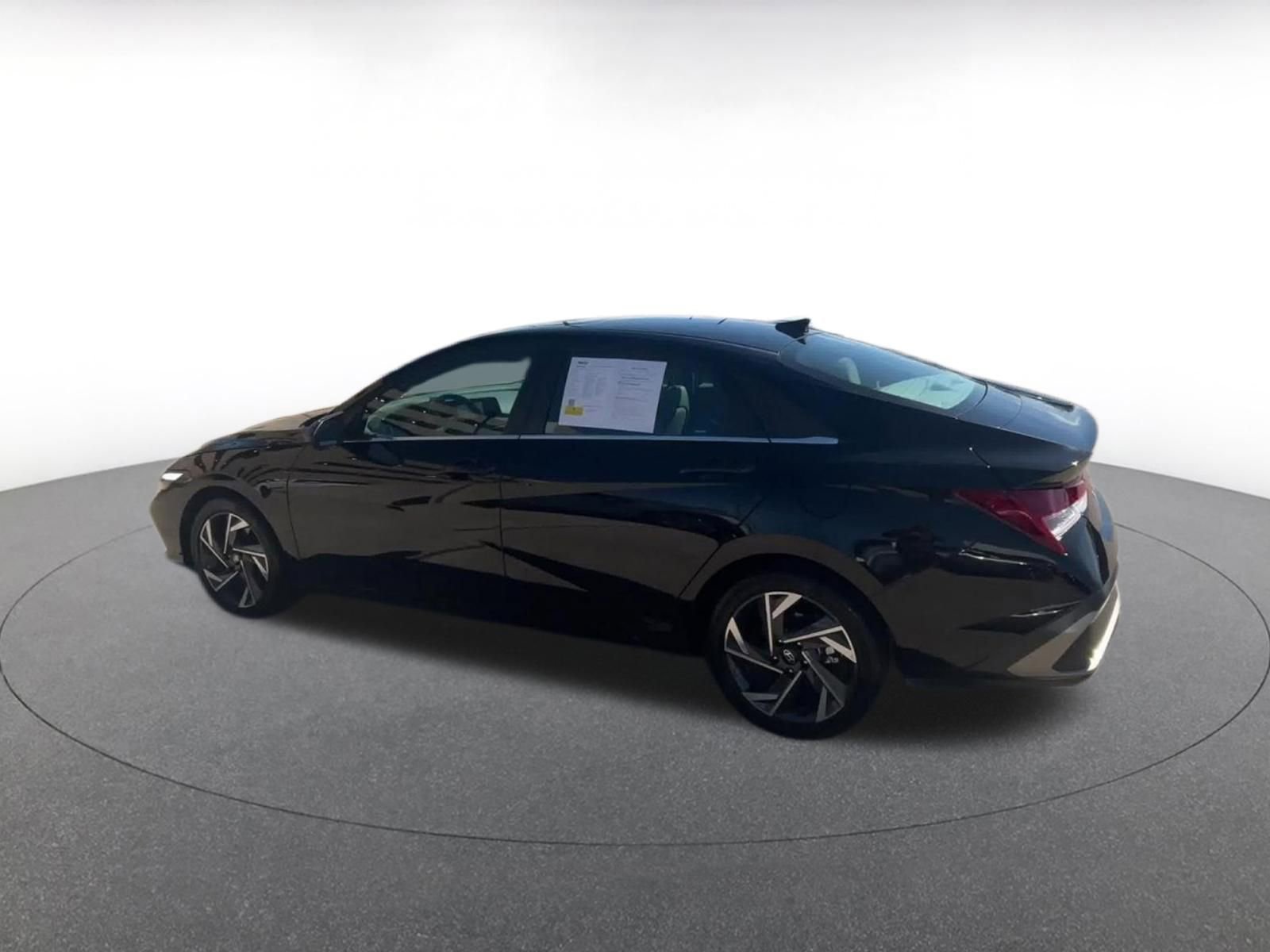 Thumbnail: 2025 Hyundai Elantra - 10